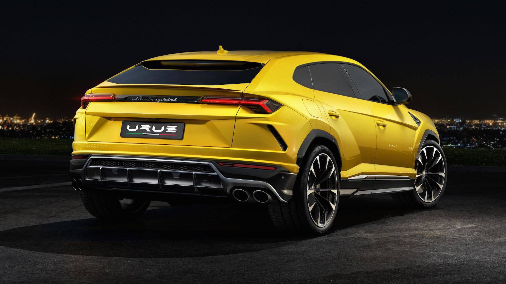 Wallpaper #Emcb-ZIBSpphPi3-uYzd161 Lamborghini Urus Motor1com Fotos