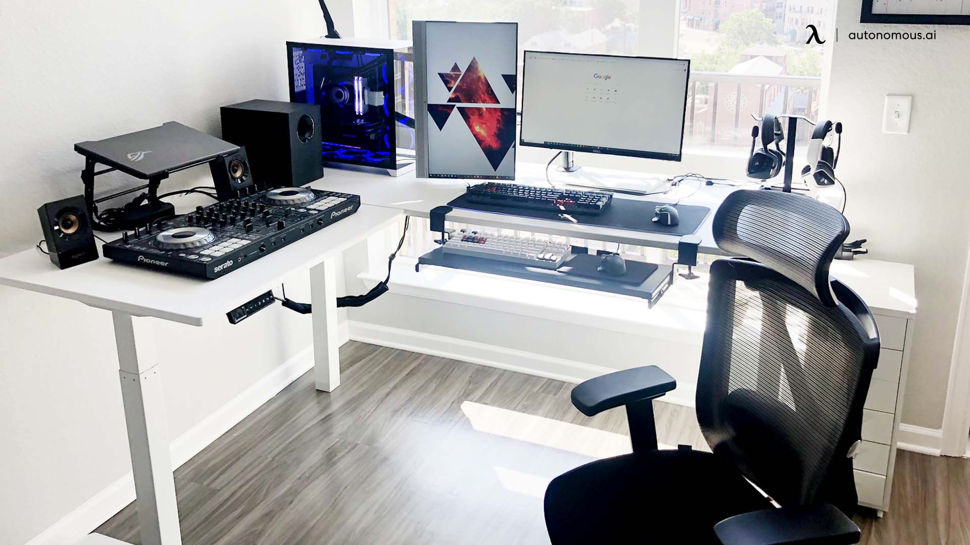 Wallpaper #9a764 21 Multi Monitor Computer Desk Setup Ideas for Tech Lovers