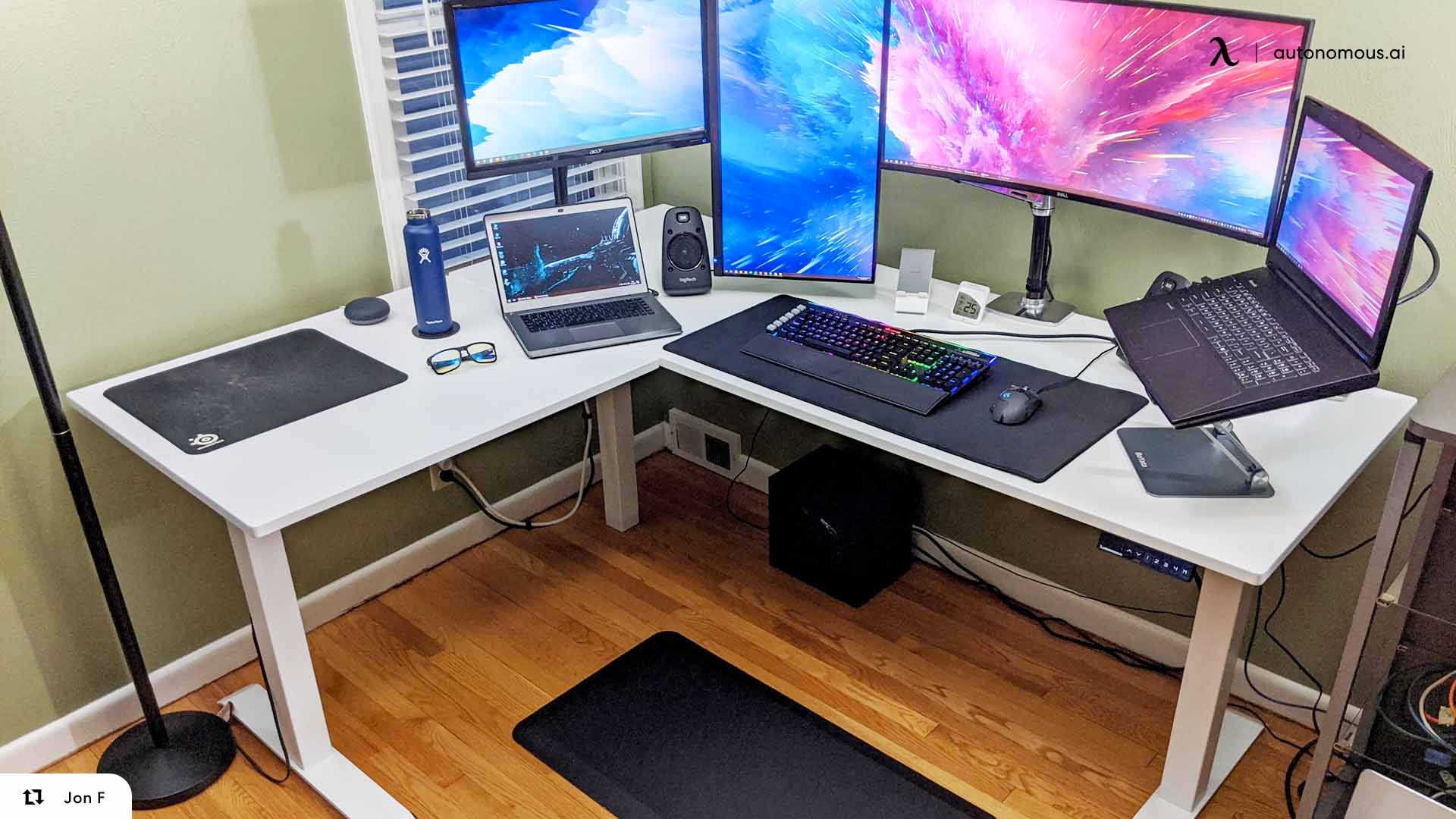 Wallpaper #9a764 21 Multi Monitor Computer Desk Setup Ideas for Tech Lovers