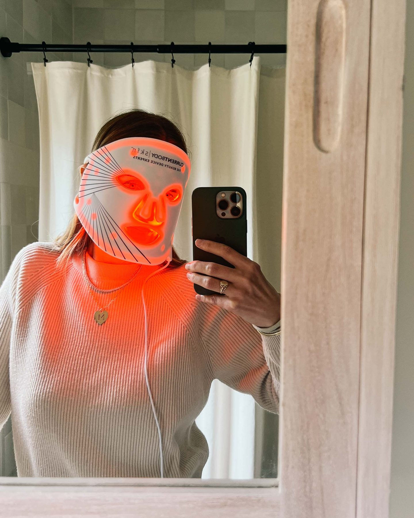 Wallpaper #421CbJcBycdYOYFTknLy21 The Top 5 Benefits of LED Light Therapy Face Masks Jess Ann Kirby