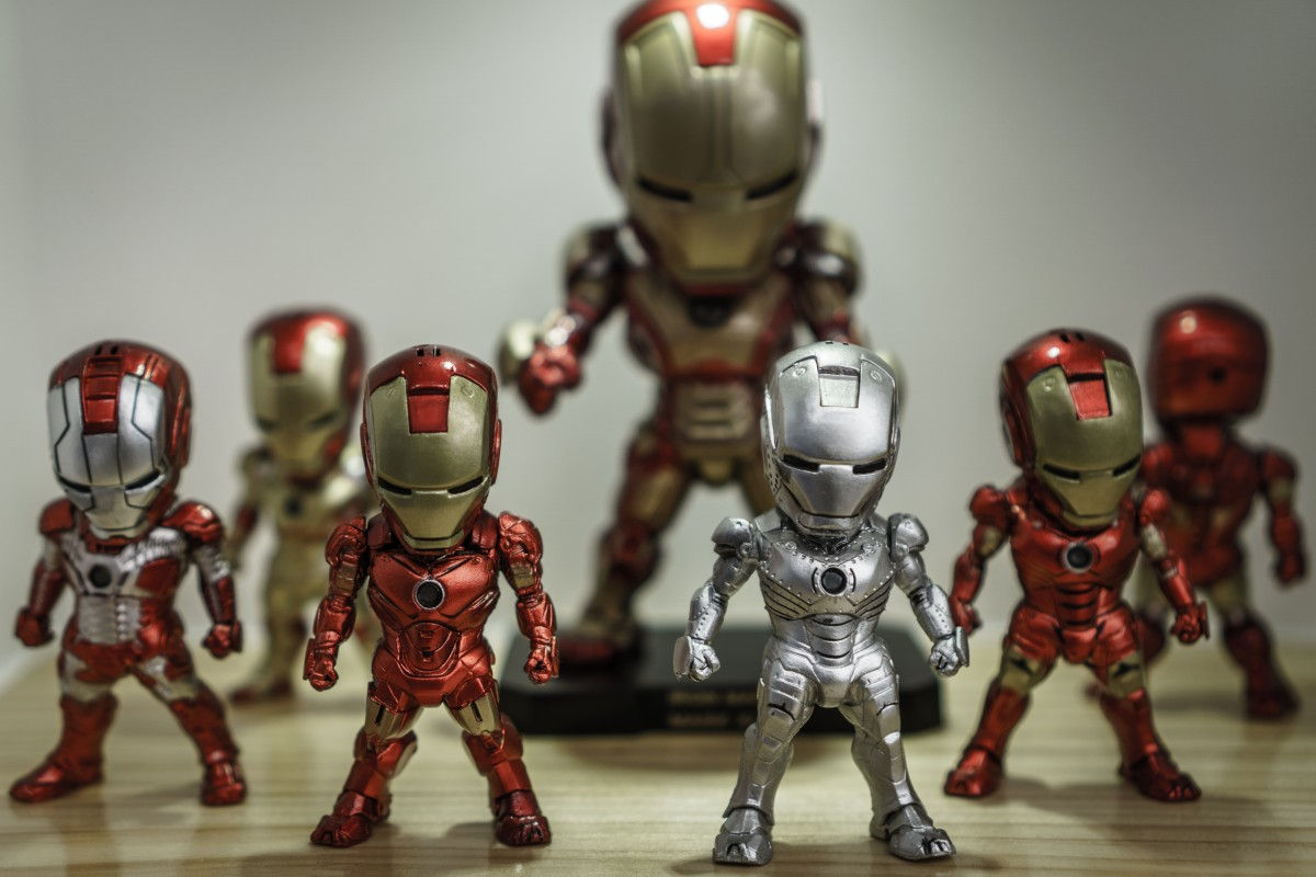 Wallpaper #-bkg3pIBJvJKYCmEzgMB49 Free Images Play Machine Toy Power Toys Pose Iron Man Action