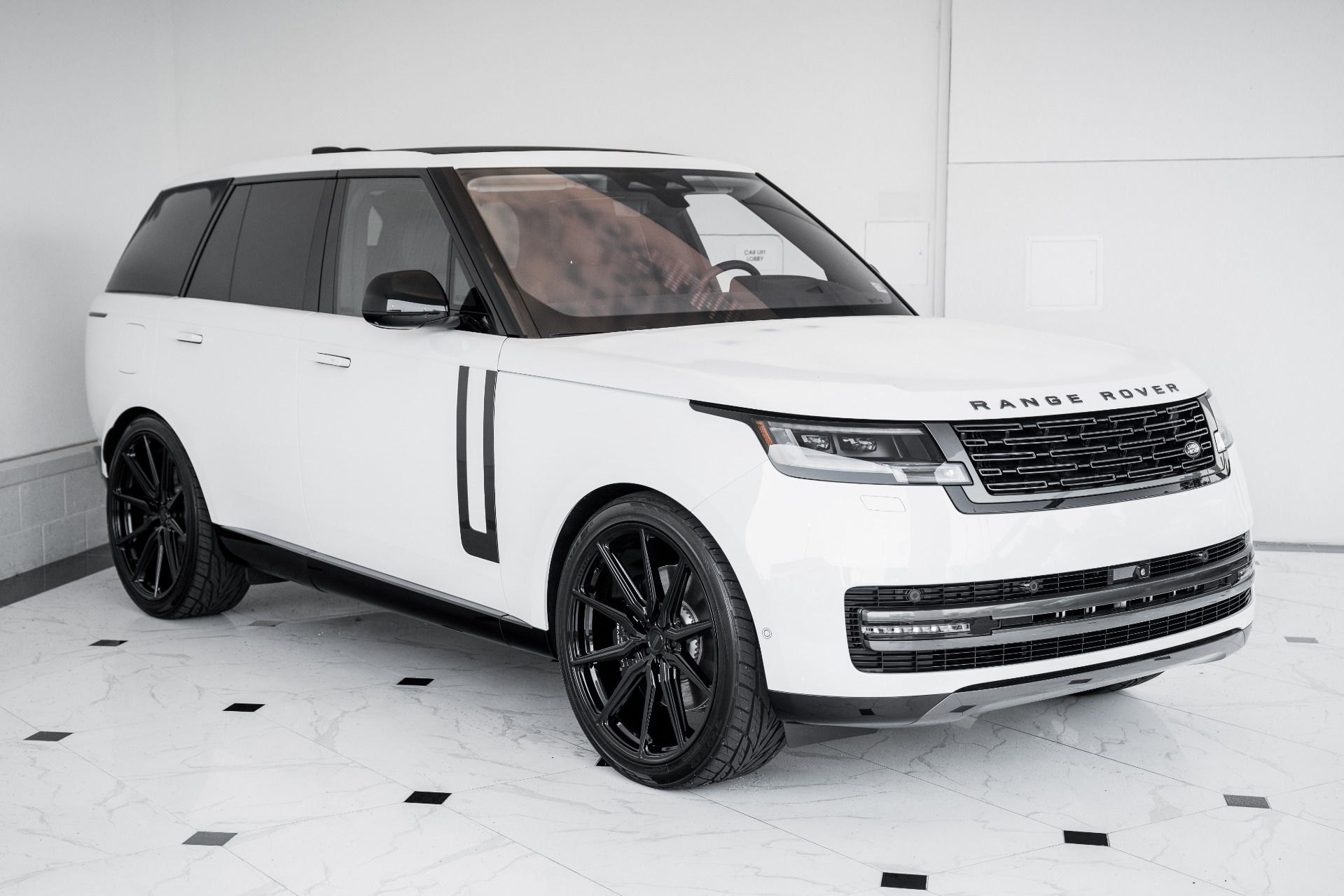Wallpaper #8zXYlJcBk_lpvpal-5fD108 Range Rover Black Rims