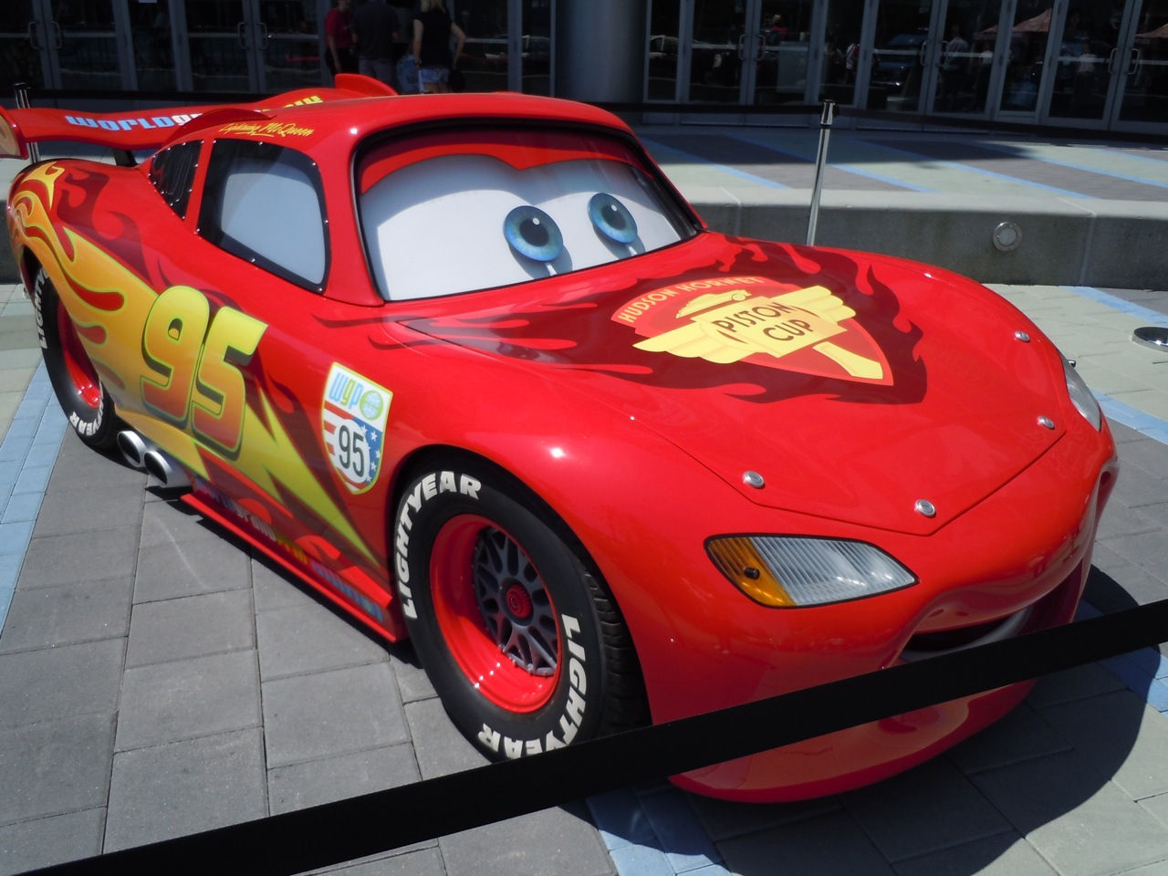 Wallpaper #zxnLM48BtGB6xQ78PJt029 Life Size Lightning Mcqueen and Mater from Cars 2 on Display