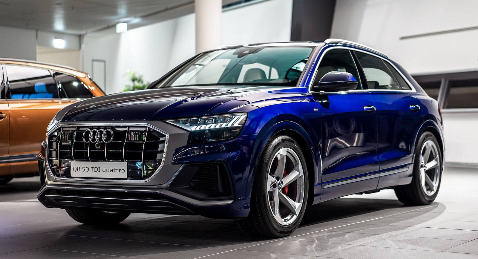 Wallpaper #JX3x844Bnwiau_P64w619 Navarra Blue Audi Q8 Spotted in Showroom with Bespoke Interior Carscoops