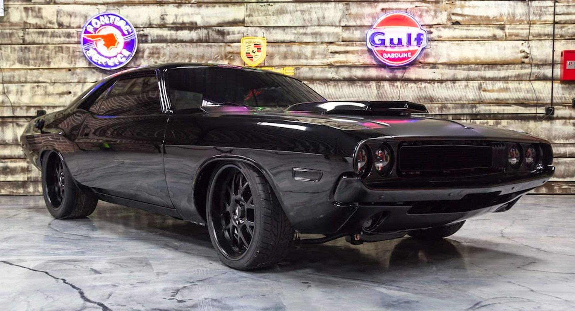 Wallpaper #aSaKmpcBNyflpn9rM4mP60 1970 Dodge Challenger with Blower