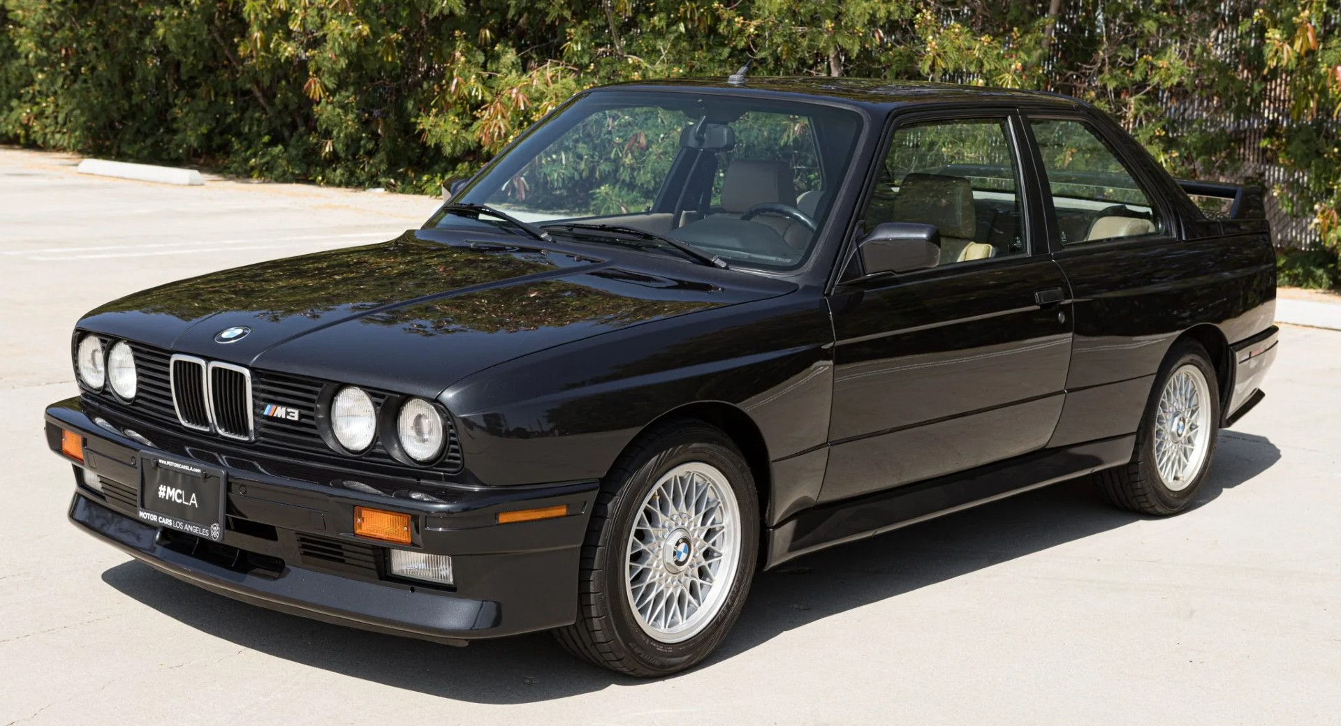 Wallpaper #vLhw25IBJvJKYCmEE_b33 This 1990 BMW M3 is So Clean That It Could Sell for More Than a New One
