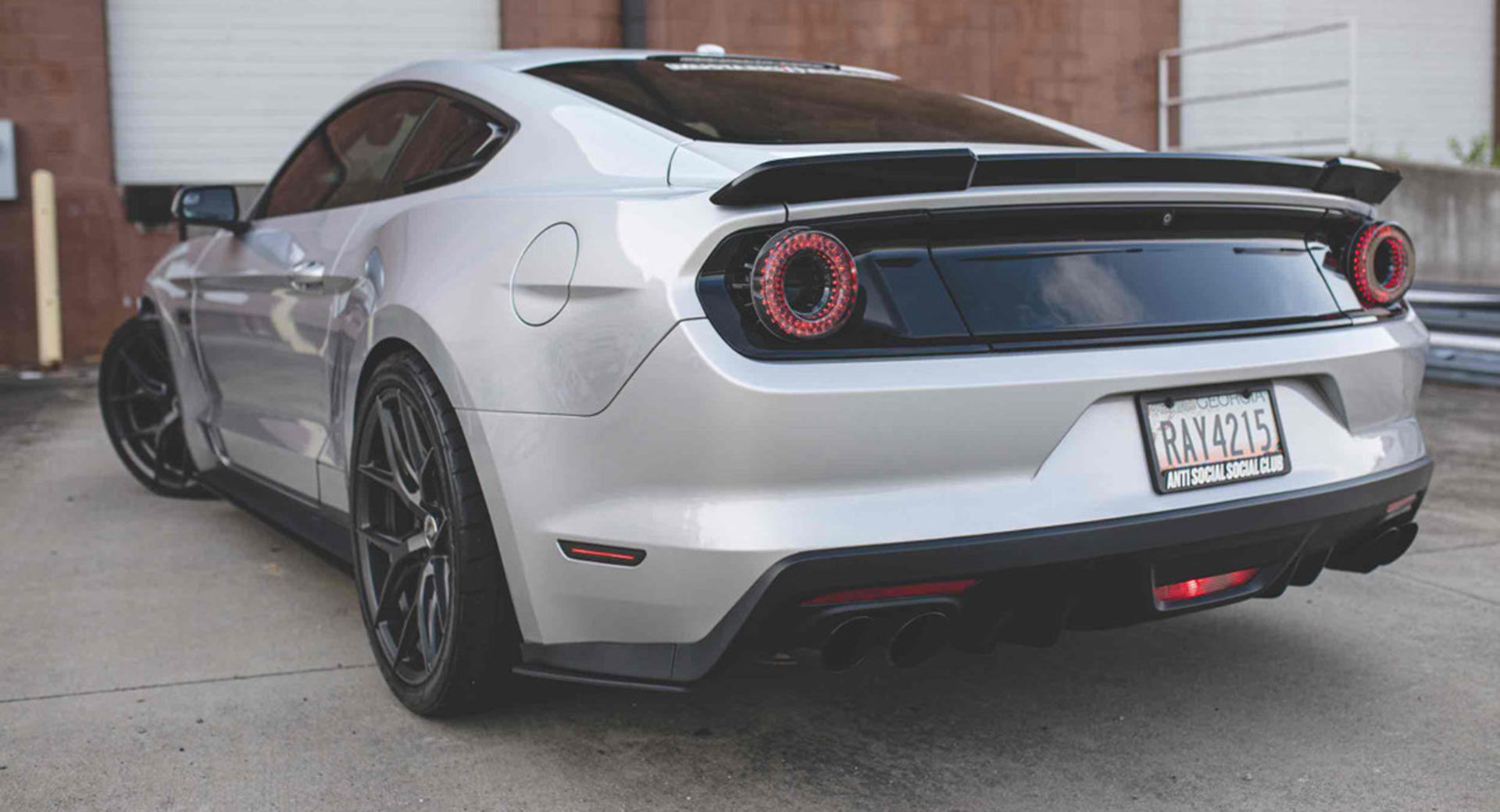 Wallpaper #JmiwH5MBSpphPi3-Jiwt12 Fitting Ferrari Style Taillights to a Mustang Could Be Forgiven