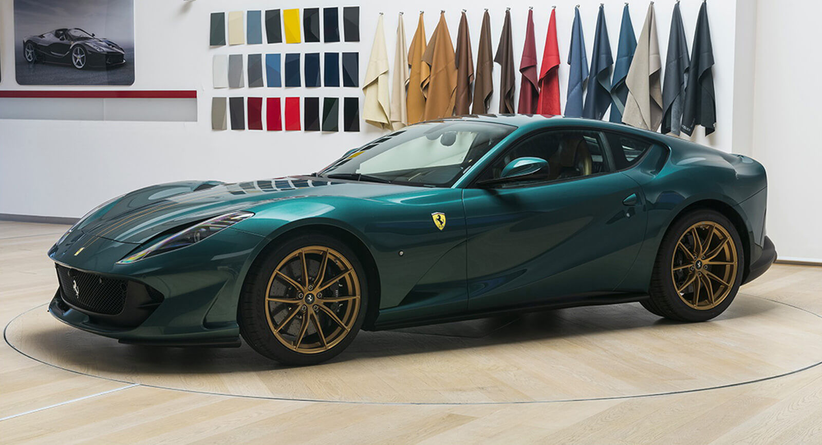 Wallpaper #py7eOJMBeCfPaRV8brst40 Bespoke Ferrari 812 Superfast is Bound to Turn Heads No Matter Where It