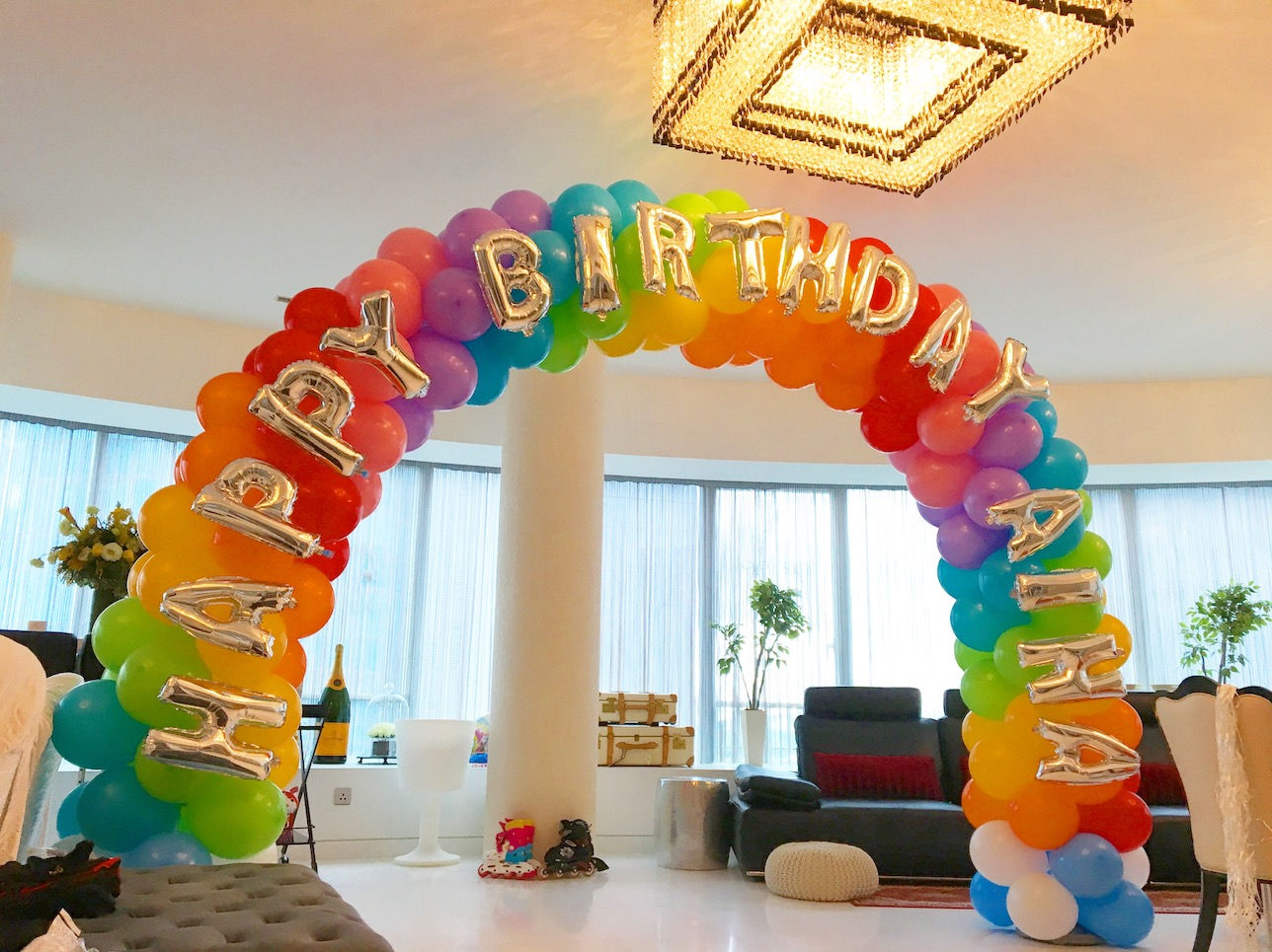 Wallpaper #MDHaNZMB5zzyi_yY3VhD258 Classic Rainbow Balloon Arch That Balloons