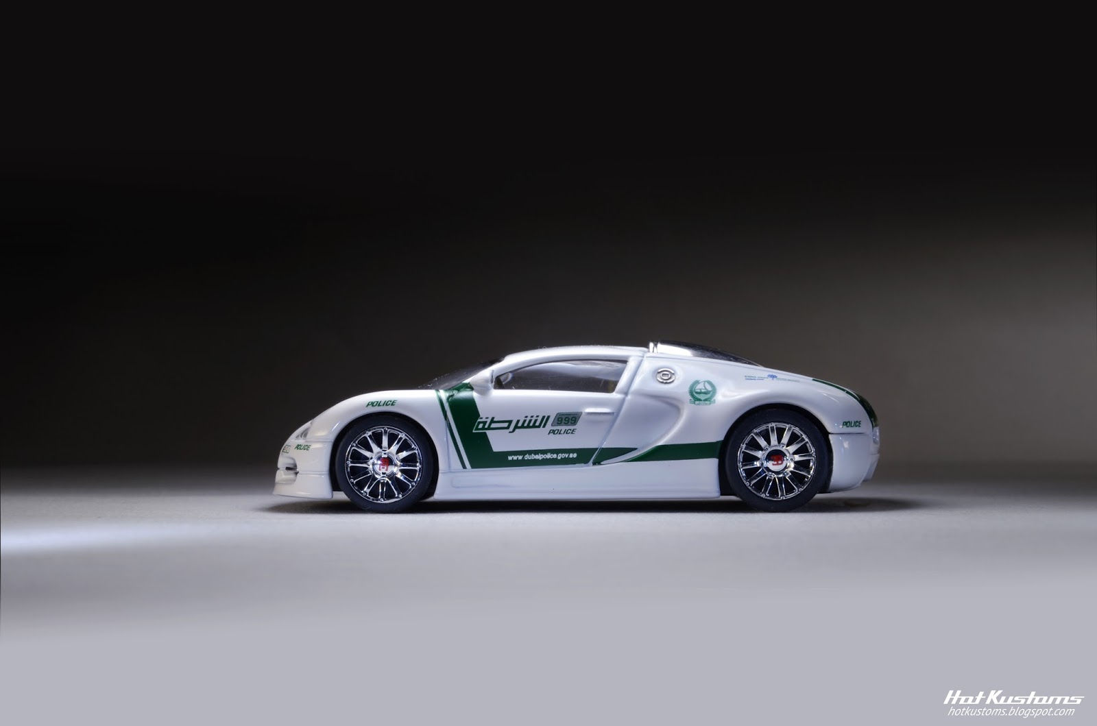 Wallpaper #yAOyZpMBpyOg8YnEJNvg199 Autoart Bugatti Eb Veyron Dubai Police Music Woman Fashion Art