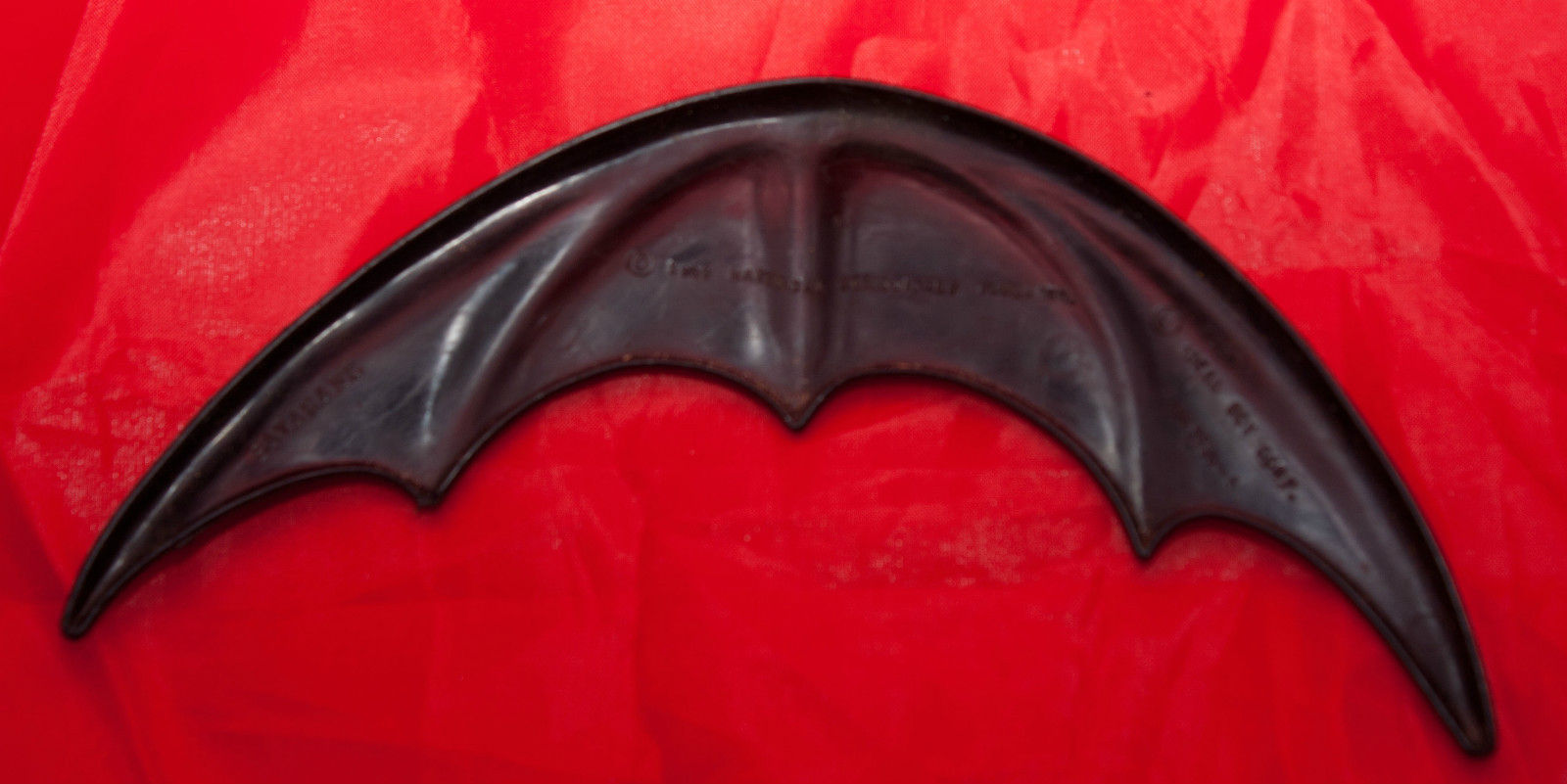 Wallpaper #UnfFJpMB-pgBXx60VaNl263 The Bat Channel 1960s Batman Utility Belt by Ideal