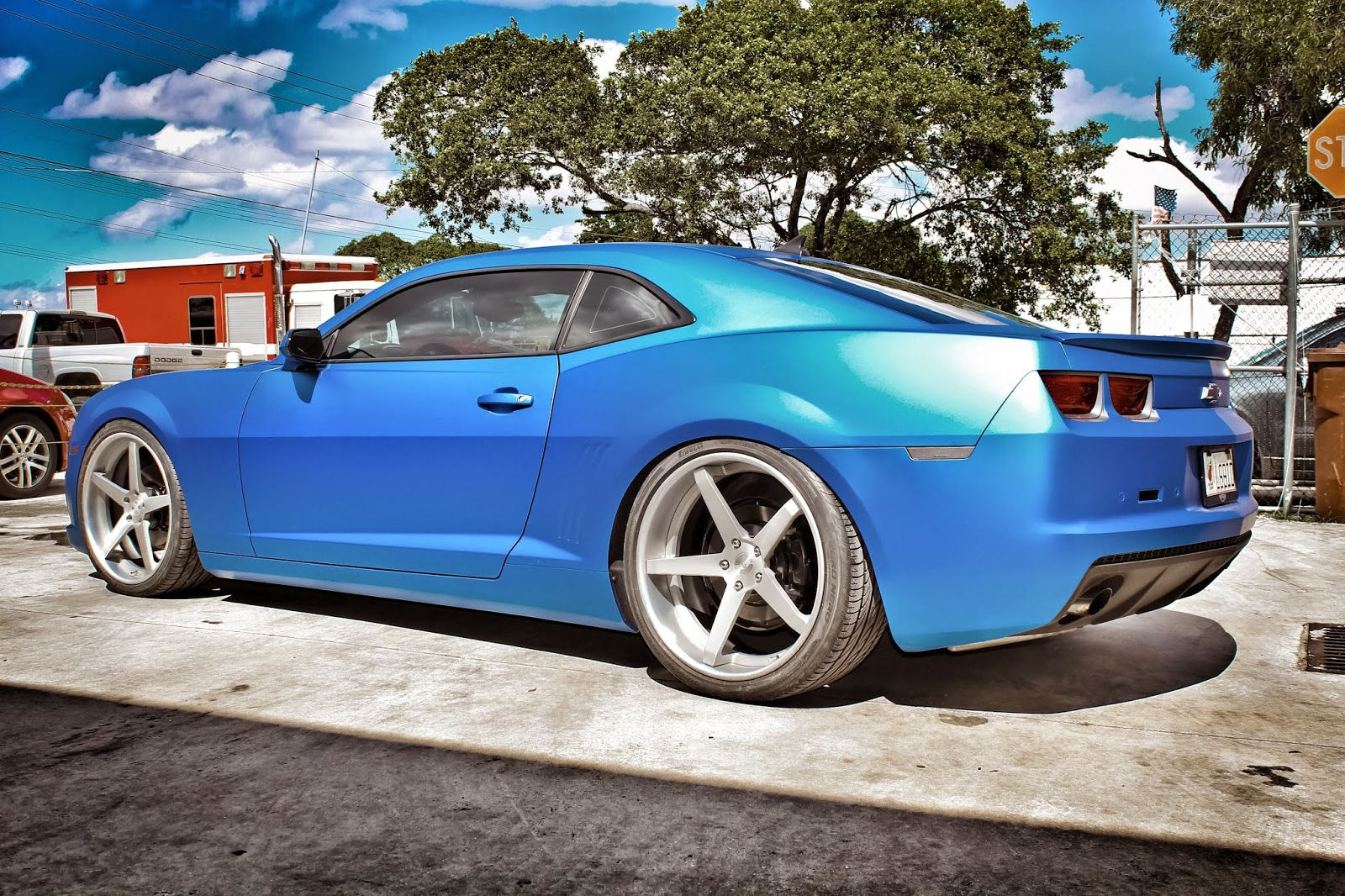 Wallpaper #20AeMJMBJhL2WPbamL8w196 First Choice Wheels and Tires Chevy Camaro with 22 Inch Staggered Wheels