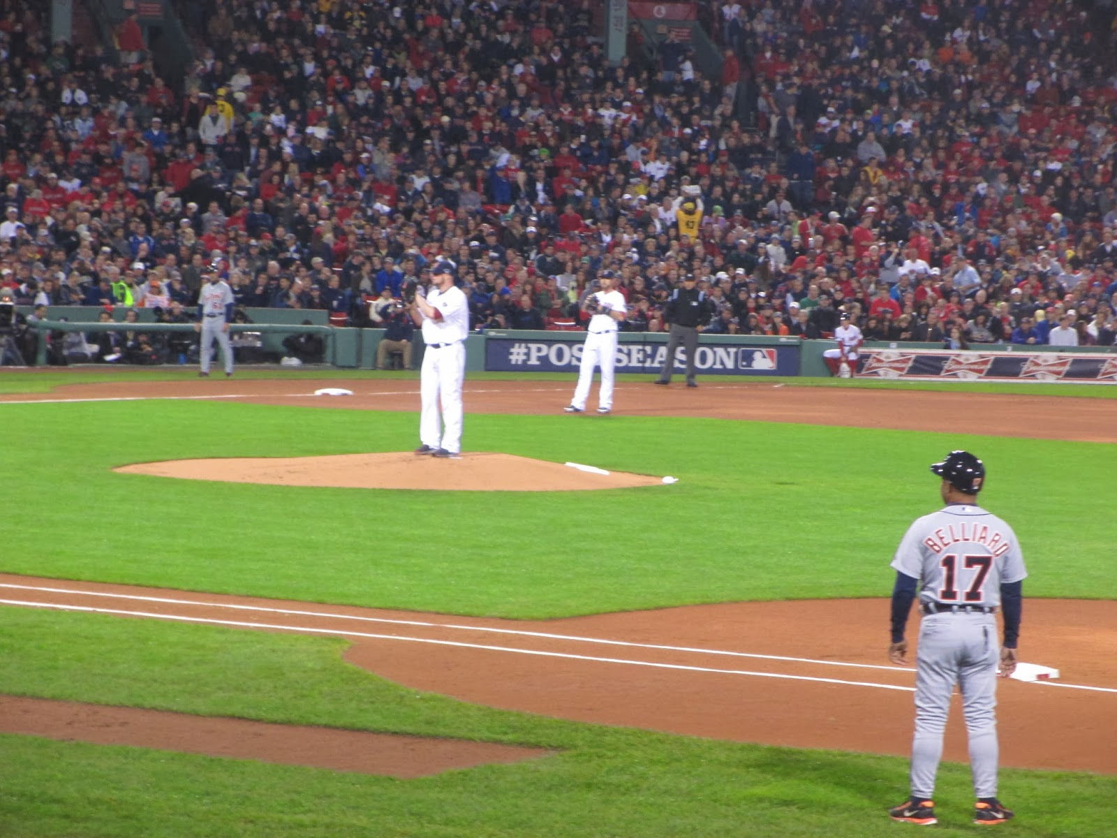 Wallpaper #W-81TJMBMN-XEVvVwD3k391 Bad Umping vs Bad Bats Who Gets the Blame