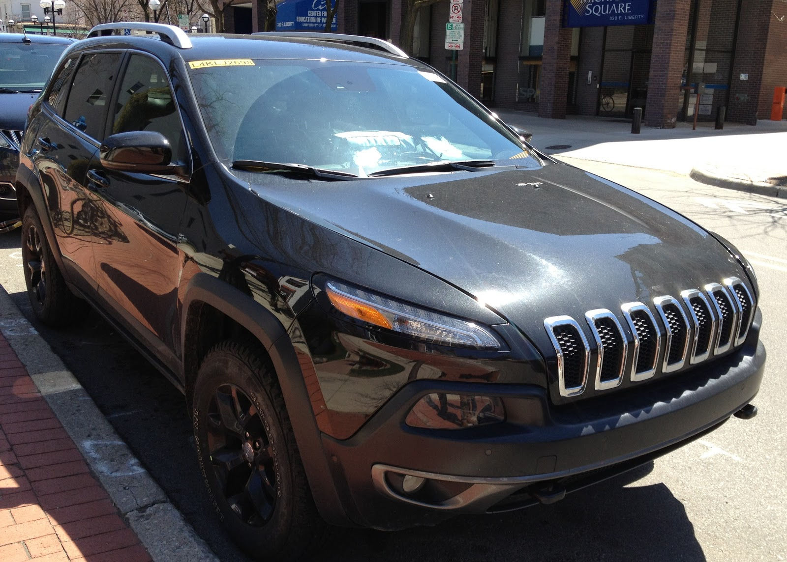 Wallpaper #hWfv75IBSpphPi3-sWQi242 Damn Arbor Prototype Alternative Fuel Jeep on Liberty