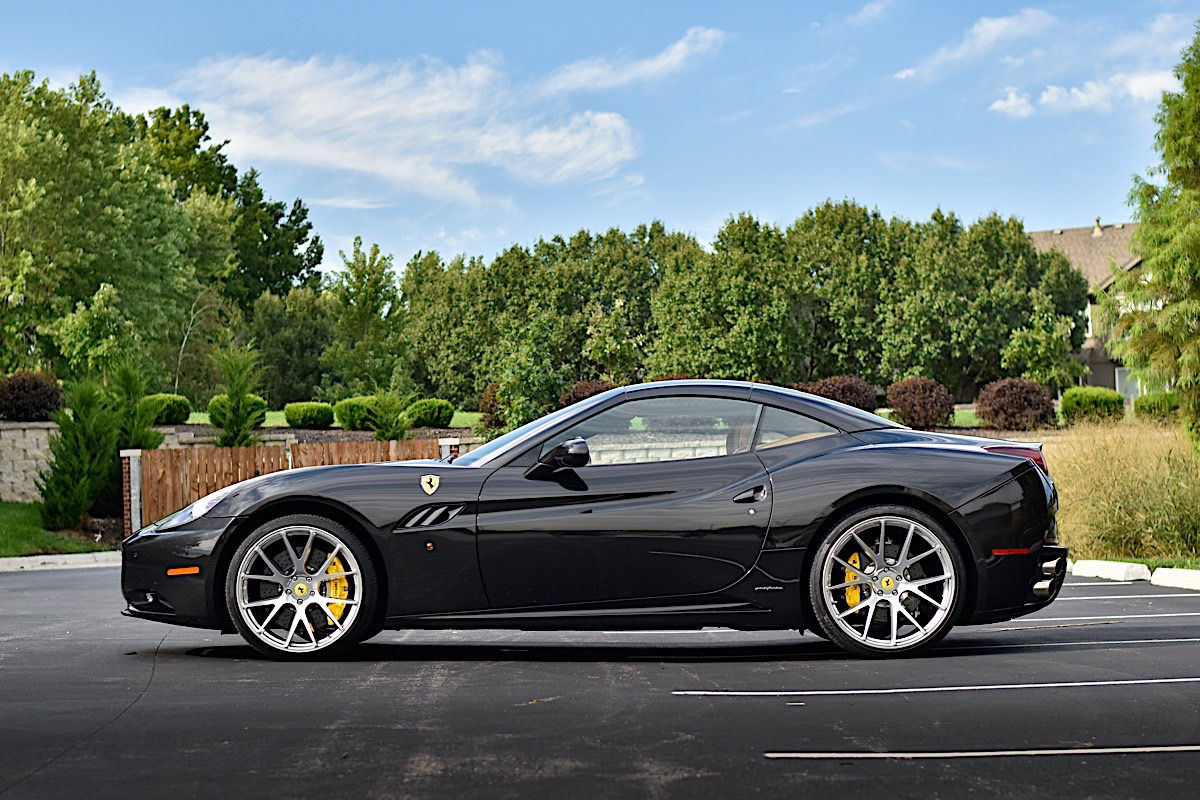 Wallpaper #ec55a Brushed Bronze Strasse Rims Transform Black Ferrari California into