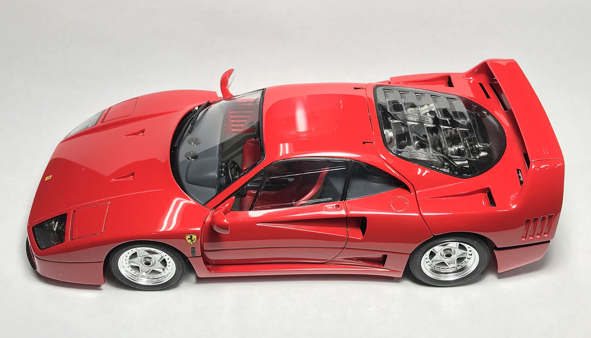 Wallpaper #_0CGMZMBJhL2WPbaj8ap224 Ferrari F40 Sportscar Plastic Model Car Kit 124 Scale 24295