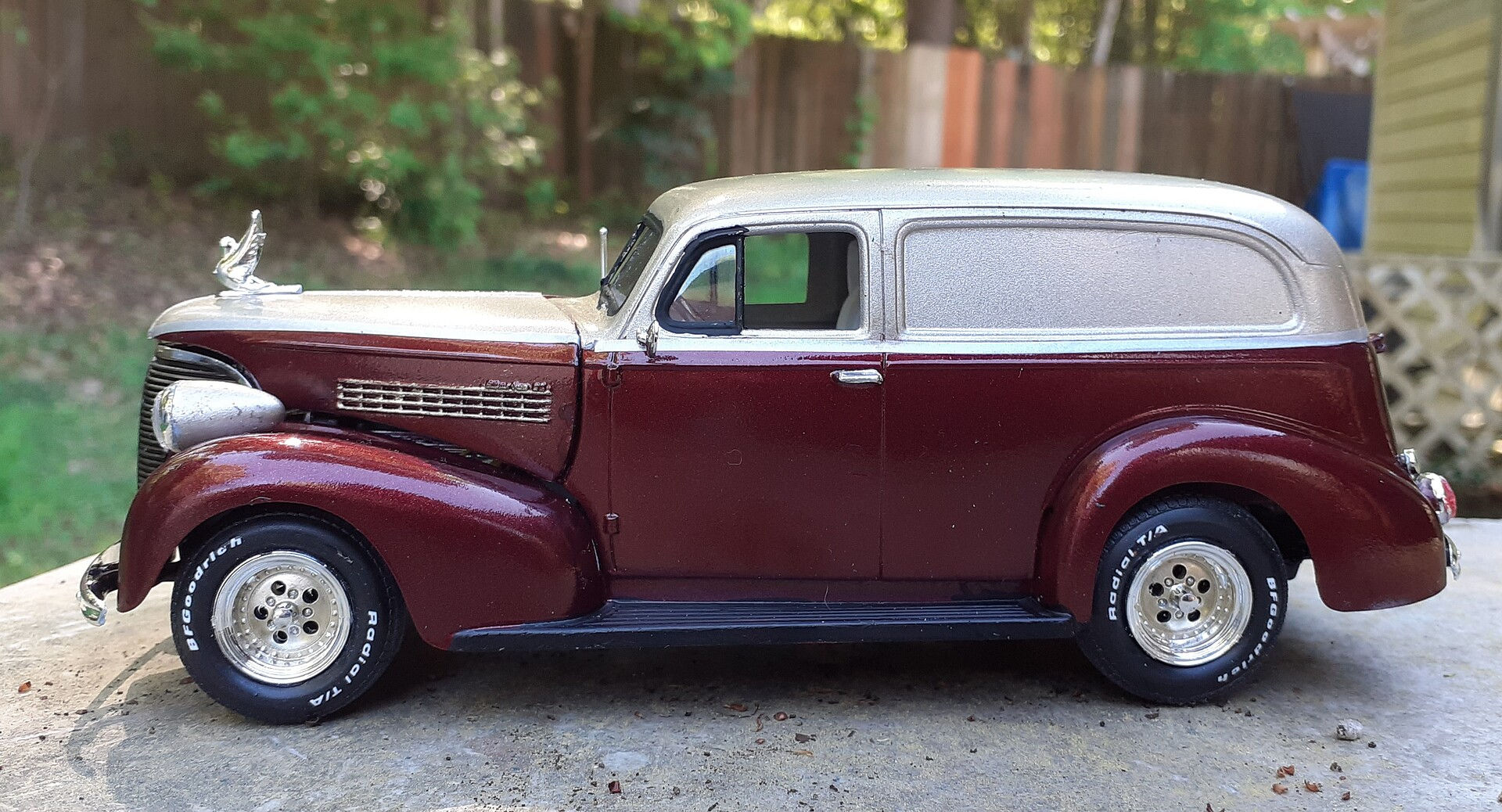 Wallpaper #MTW_kpcBk_lpvpalNJVp89 1939 Chevy Sedan Delivery Wbarrels Plastic Model Car Kit 124