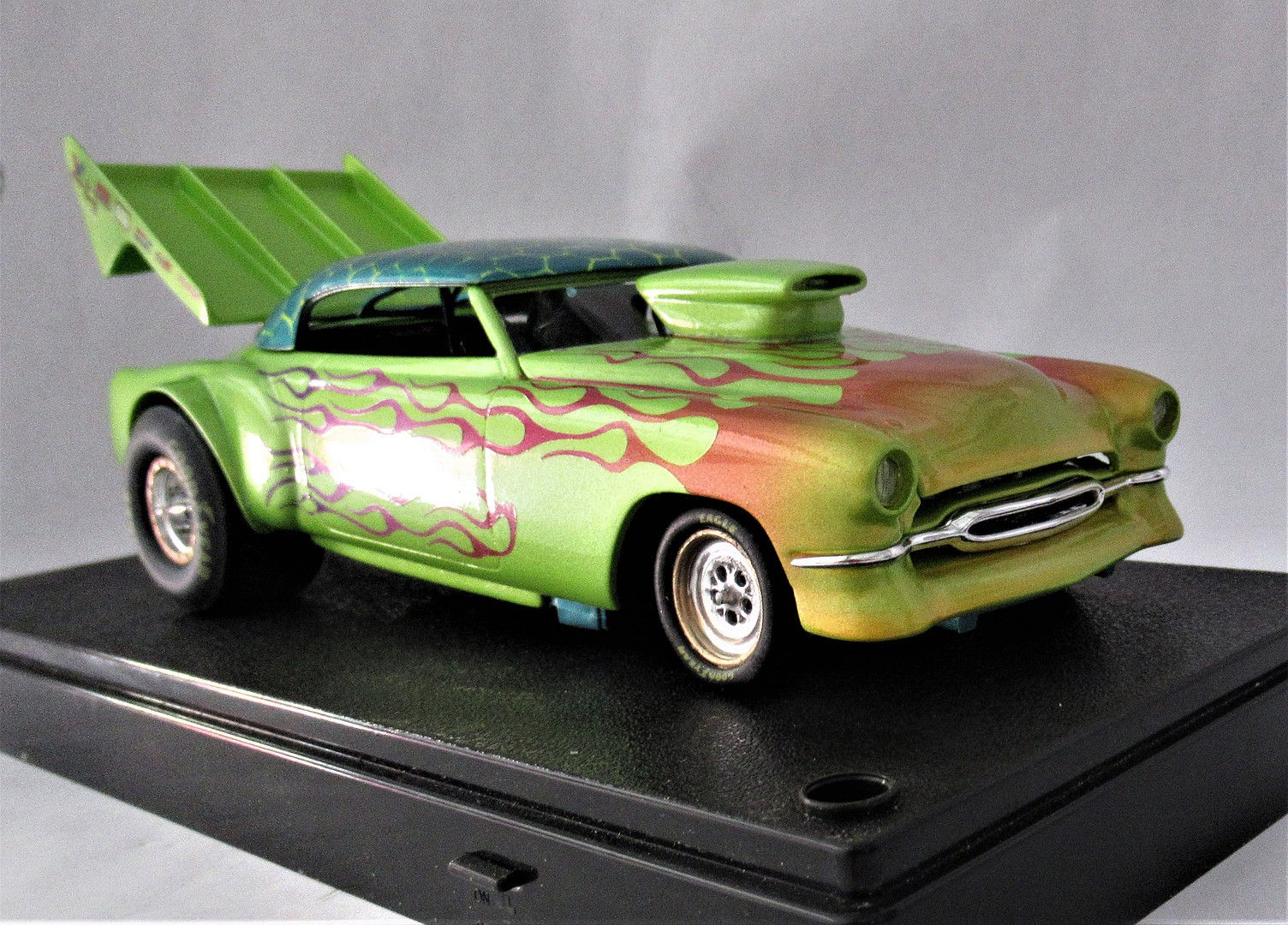 Wallpaper #fRkROI8BtGB6xQ78_6f11 Custom Cadilac Eldorado Plastic Model Car Kit 125 Scale