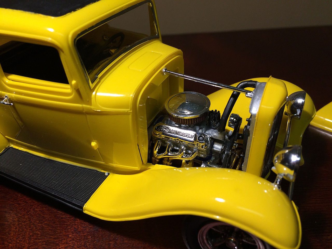 Wallpaper #gxkSOI8BtGB6xQ787acn52 1932 Ford 5 Window Coupe Plastic Model Car Kit 125 Scale