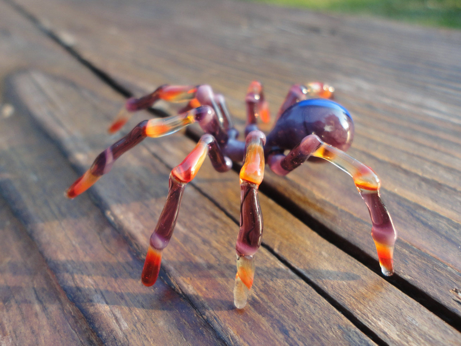 Wallpaper #H_SpOZMBKFX8bn3rSXeg307 Glass Blown Spider Figurine