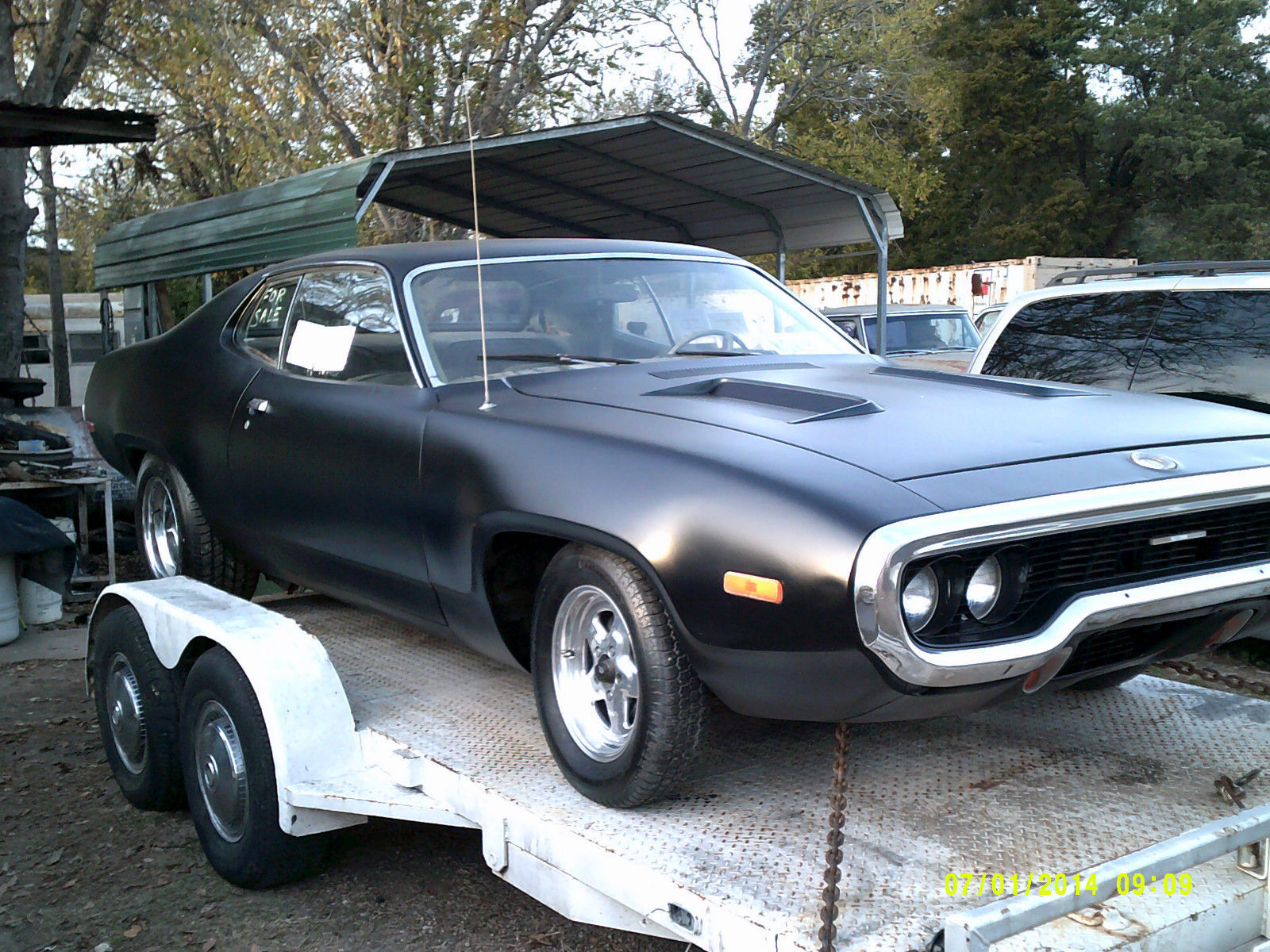 Wallpaper #qEWoko4B7YBJg1BVNZ6S37 1970 Plymouth Road Runner on Trailer
