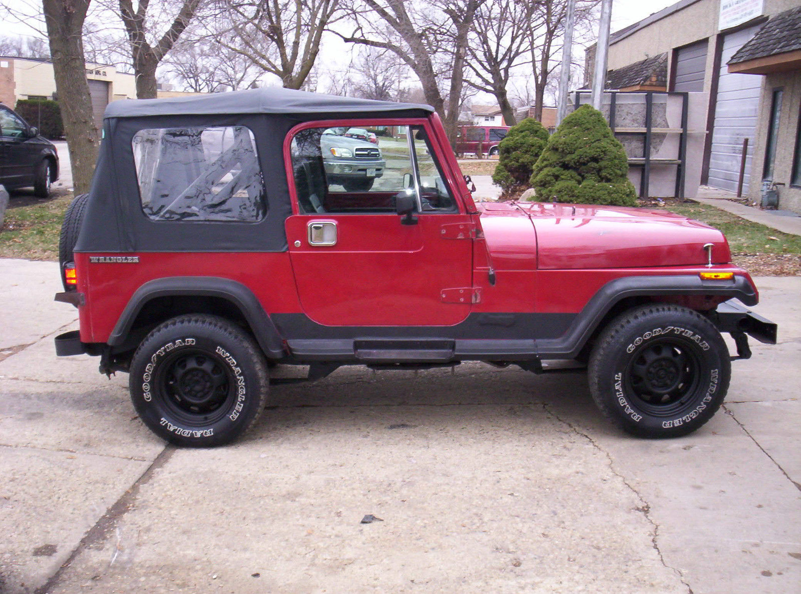 Wallpaper #5mfX6pIBSpphPi3-10g_159 1987 Jeep Wrangler Yj 4x4 Sport Utility 2 Door 42l Inline 6 Stick