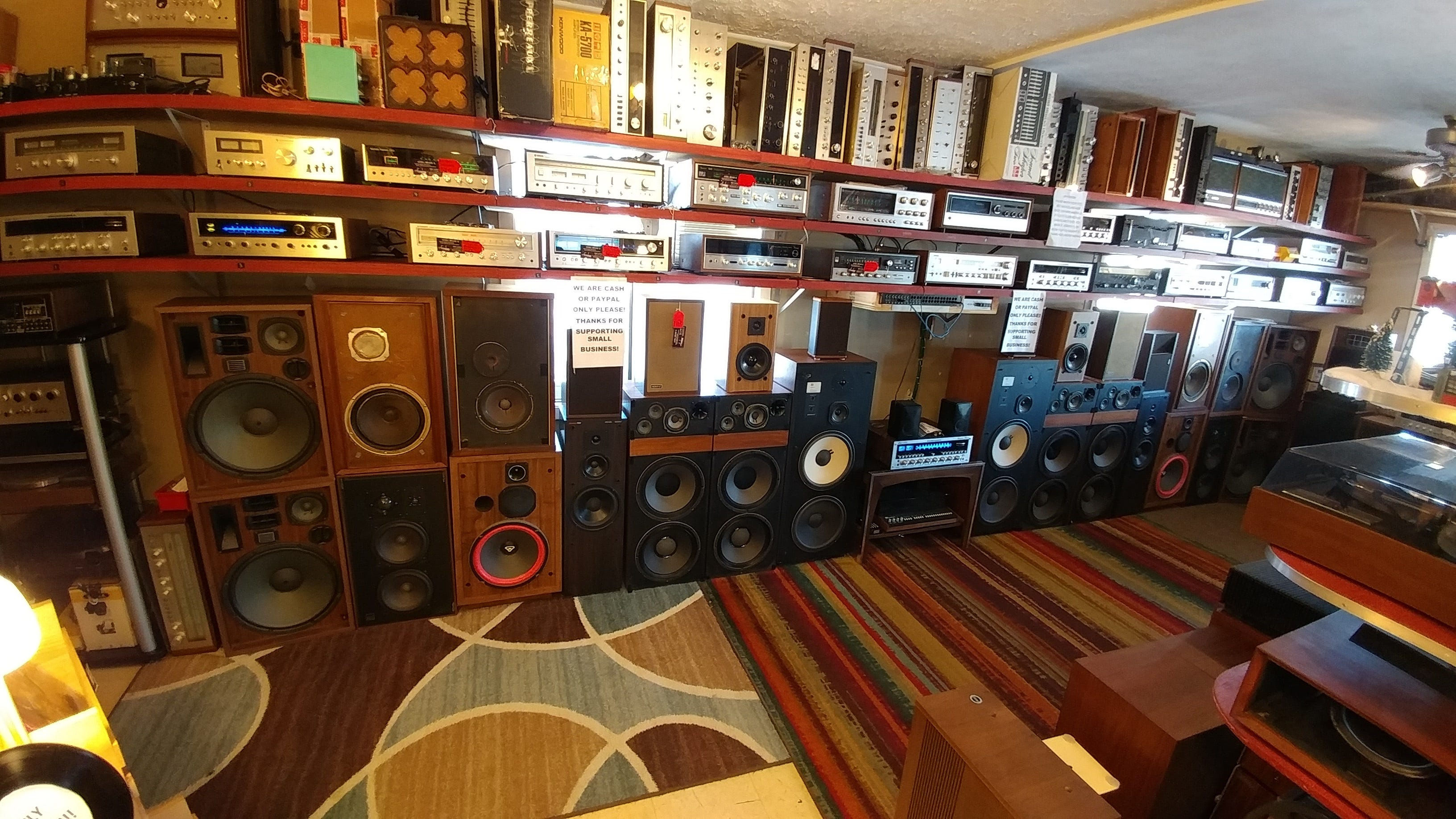 Wallpaper #d30k8Y4Bnwiau_P6zwh653 Vintage Stereo Equipment Sales Becomes Niche for Brownsburg Resident