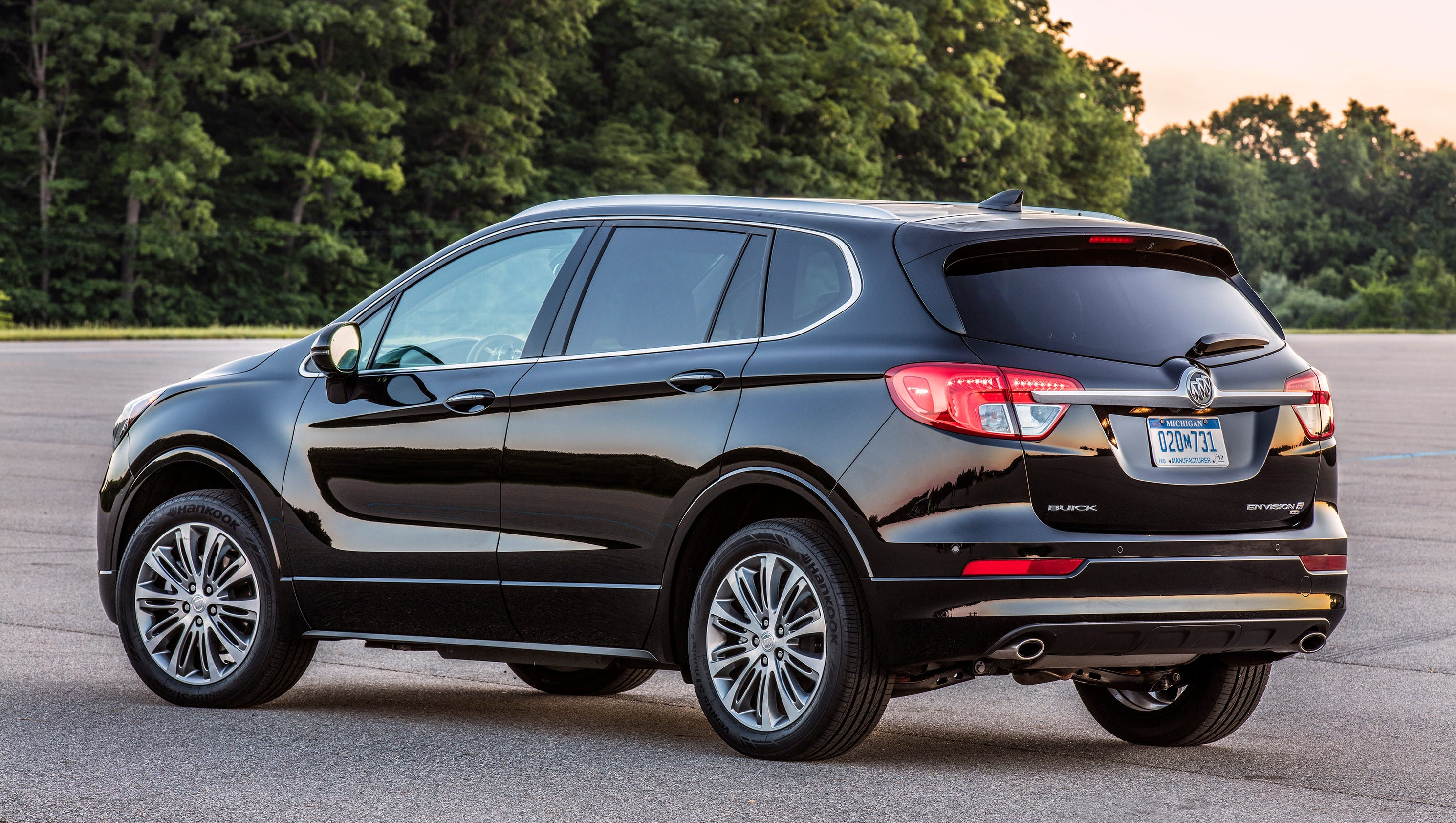 Wallpaper #sWeY6JIBSpphPi3-uT3525 Buick Envision Makes a Big Splash Among Small Lux Suvs