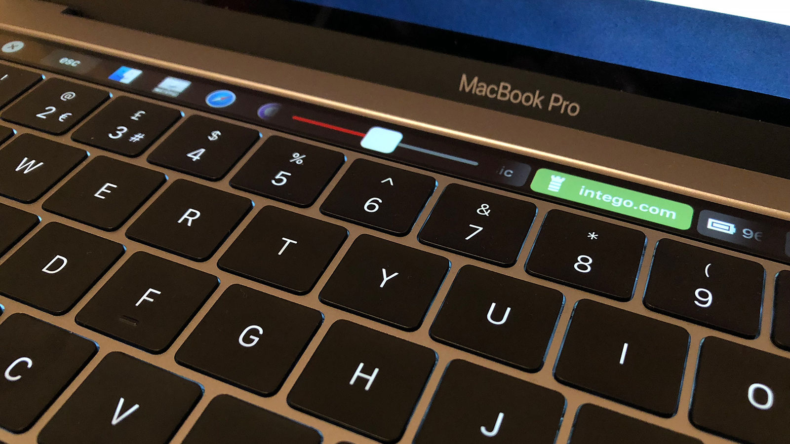 Wallpaper #lFYIeJcBsd6xcFiEjNo-75 Customize and Personalize Your Macbook Pros Touch Bar the Mac