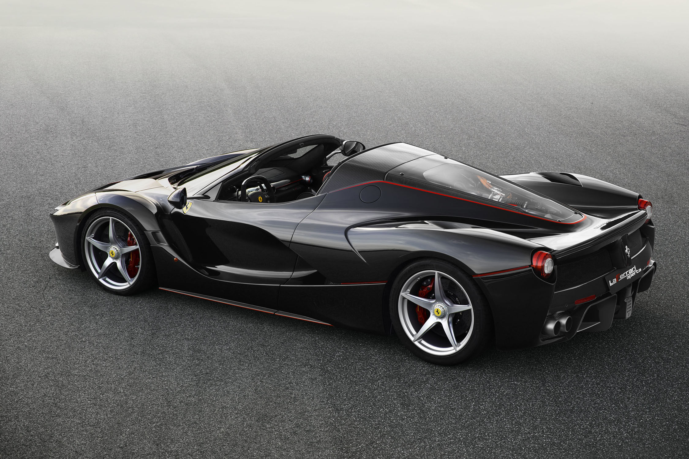 Wallpaper #ePTLOZMBKFX8bn3rZ3fq228 Laferrari Spider Premieres Images Officielles Motorlegend