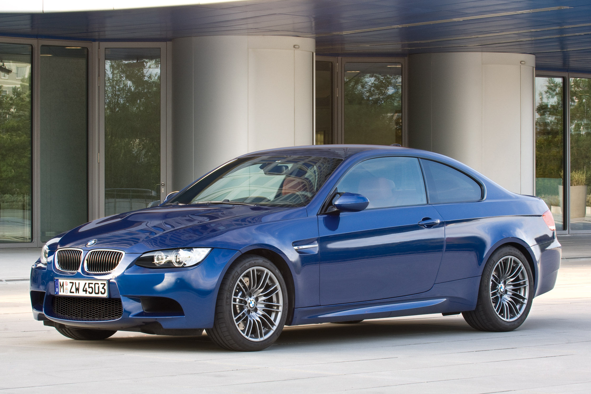 Wallpaper #amfn-JIBSpphPi3-Movo187 Essai BMW M3 E92 Motorlegend