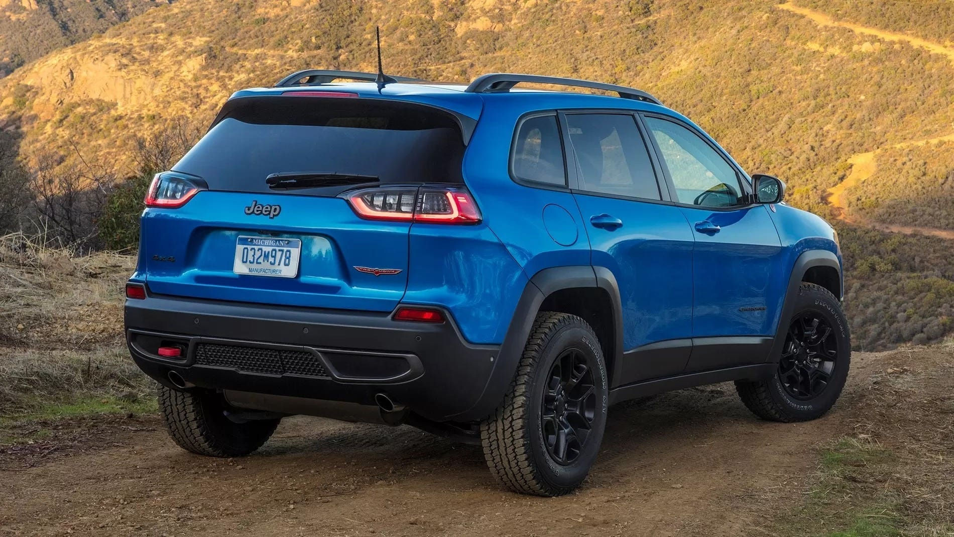 Wallpaper #z2fFEZMBSpphPi3-_fgE173 Jeep Cherokee Il SUV Tornera in Futuro Motorisumotoriit