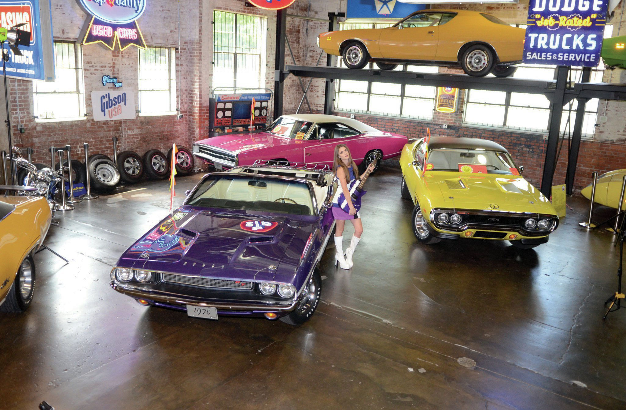 Wallpaper #3miyHZMBSpphPi3-JCYU406 This Guys Garage Tim and Pam Wellborn