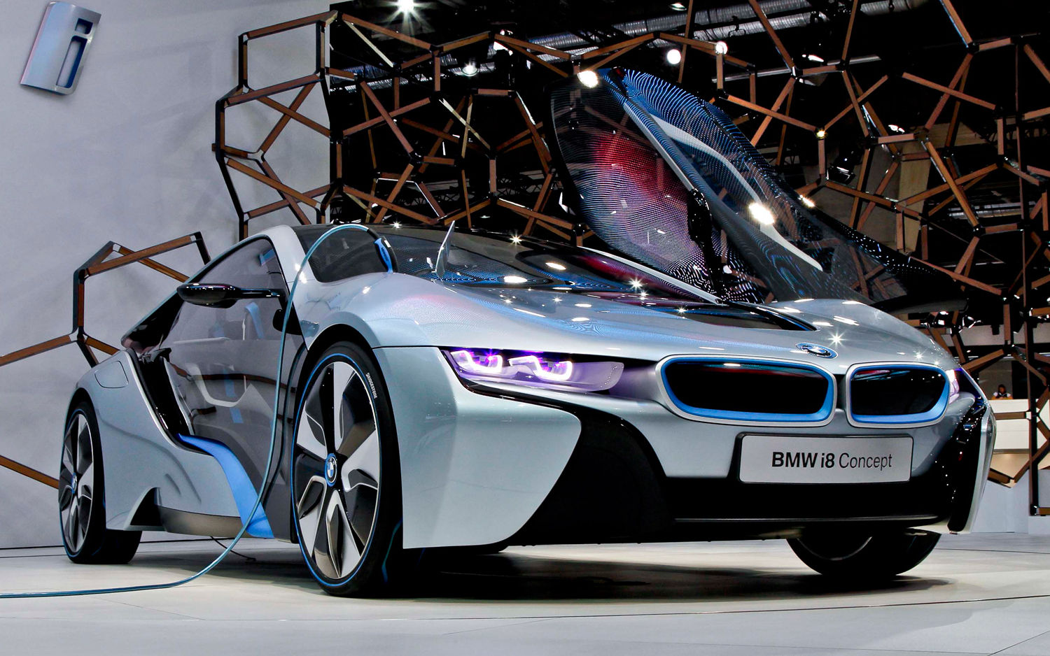 Wallpaper #QRkCB48BtGB6xQ78vlWh51 BMW i8 Concept