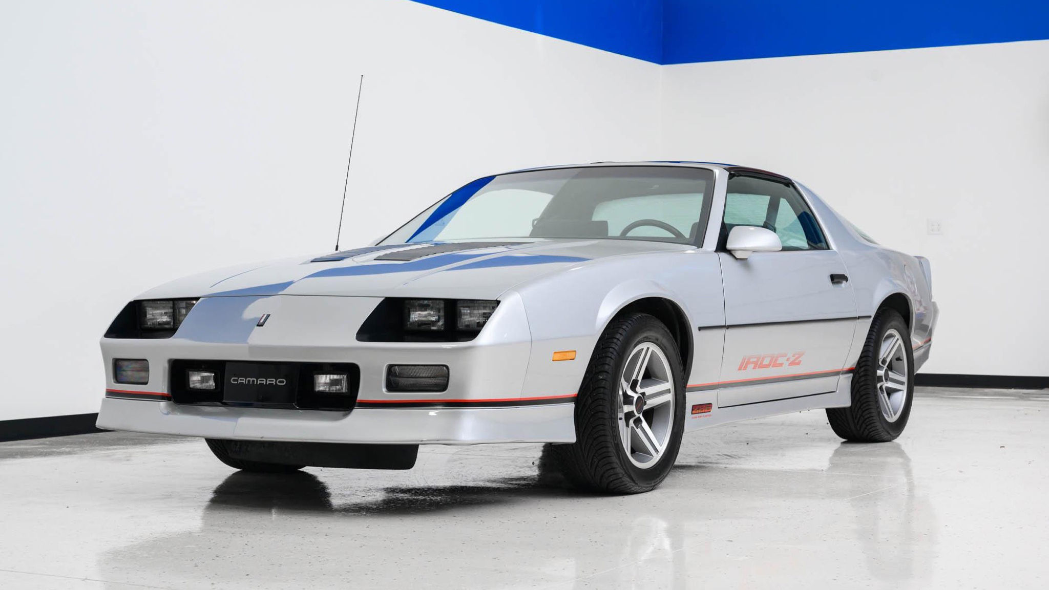 Wallpaper #jTUHk5cBk_lpvpaliJVd135 Descubrir 75 Imagen 1985 Camaro Specs Abzlocalmx
