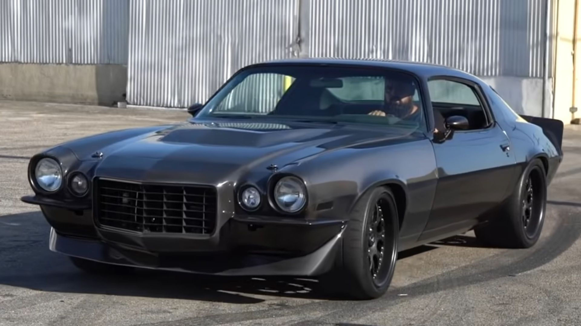Wallpaper #H-pSVZMBlwTYPL18Fw3e77 Supercharged 1973 Camaro Z28 Goes on Carbon Fiber Diet