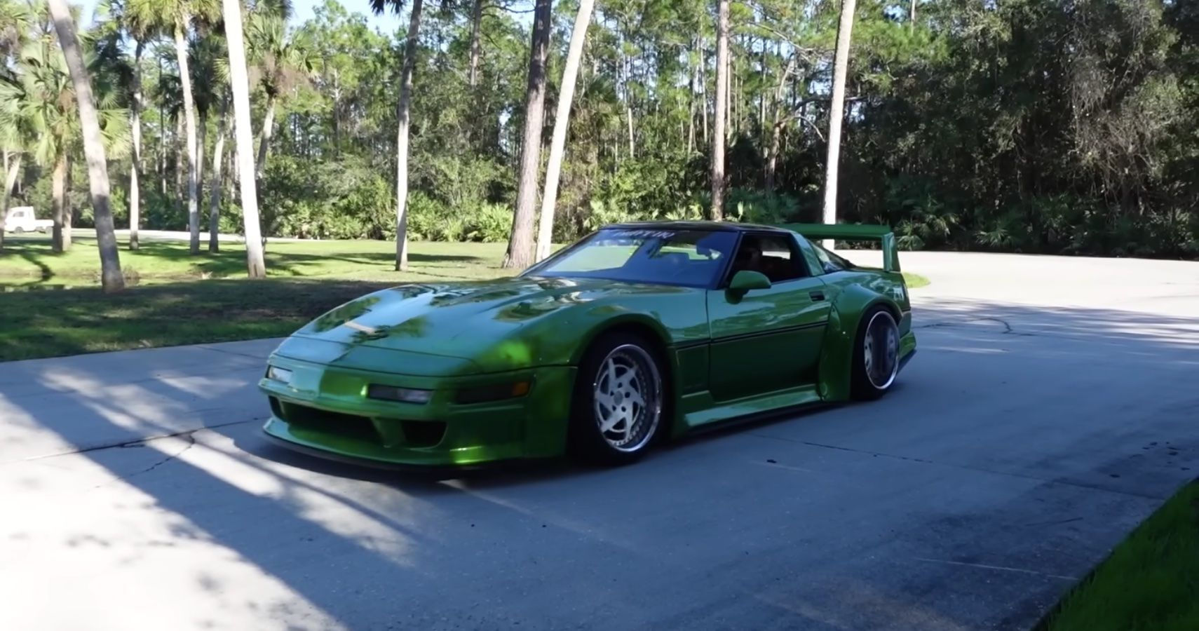 Wallpaper #7WjwFZMBSpphPi3-lwkY71 C4 Corvette Takes on Jdm Racers with GTR Engine