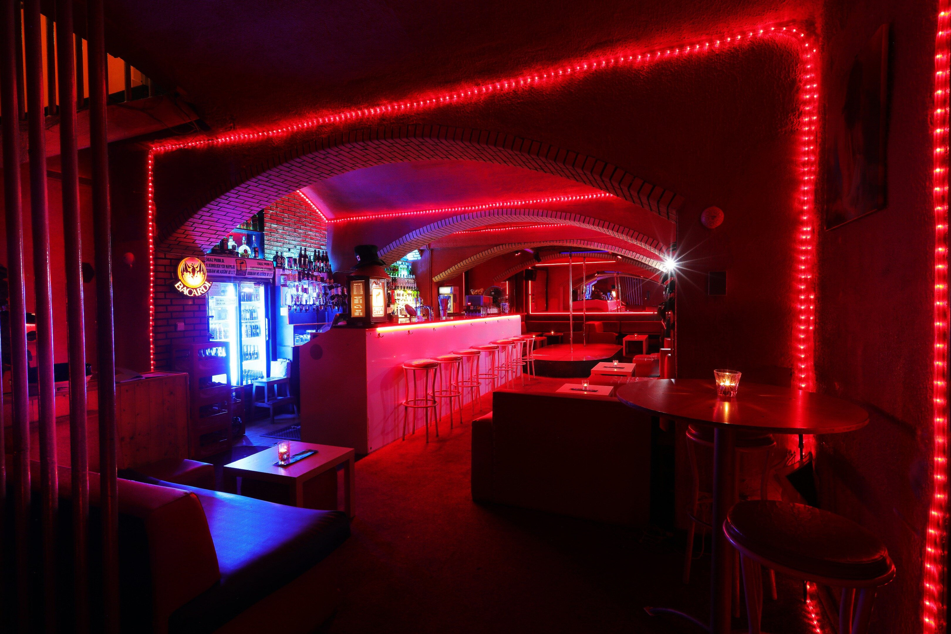 Wallpaper #32gqF5MBSpphPi3-sA2h225 Neon Club Neon Club