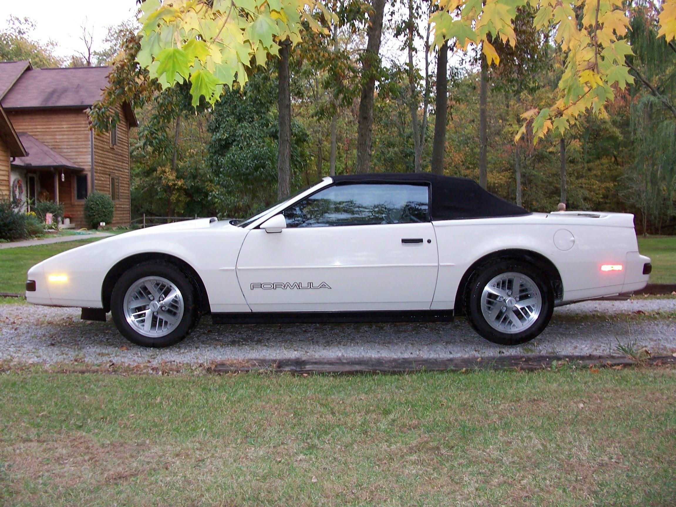 Wallpaper #KpyZ4pIBZHQxiYarYME5448 Ohio 1989 Firebird Formula Convertible Sold Third Generation F