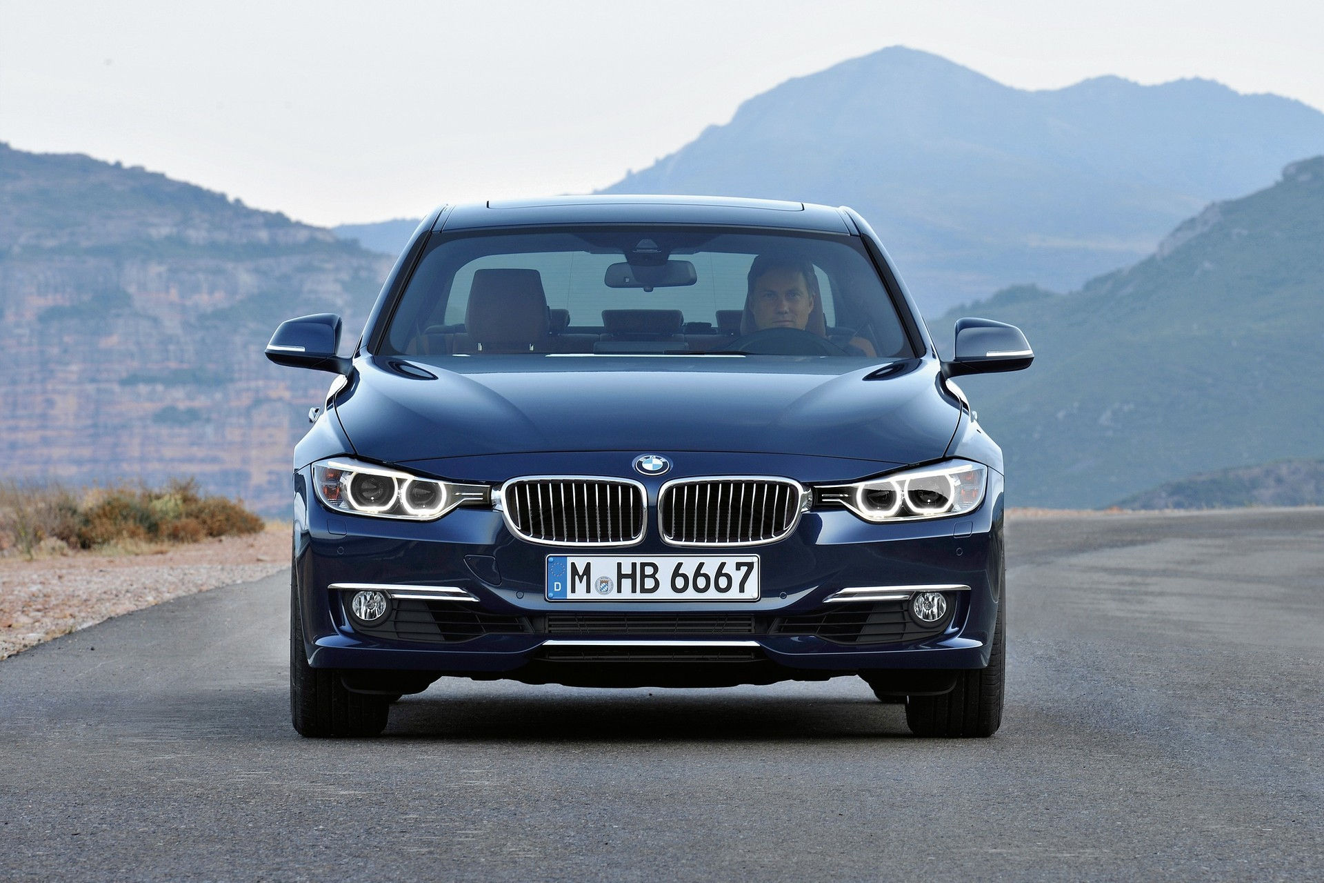 Wallpaper #J0XBjo4B7YBJg1BVKJ3746 BMW is Most Successful Luxury Car Brand in 2014 with 18 Million Sales