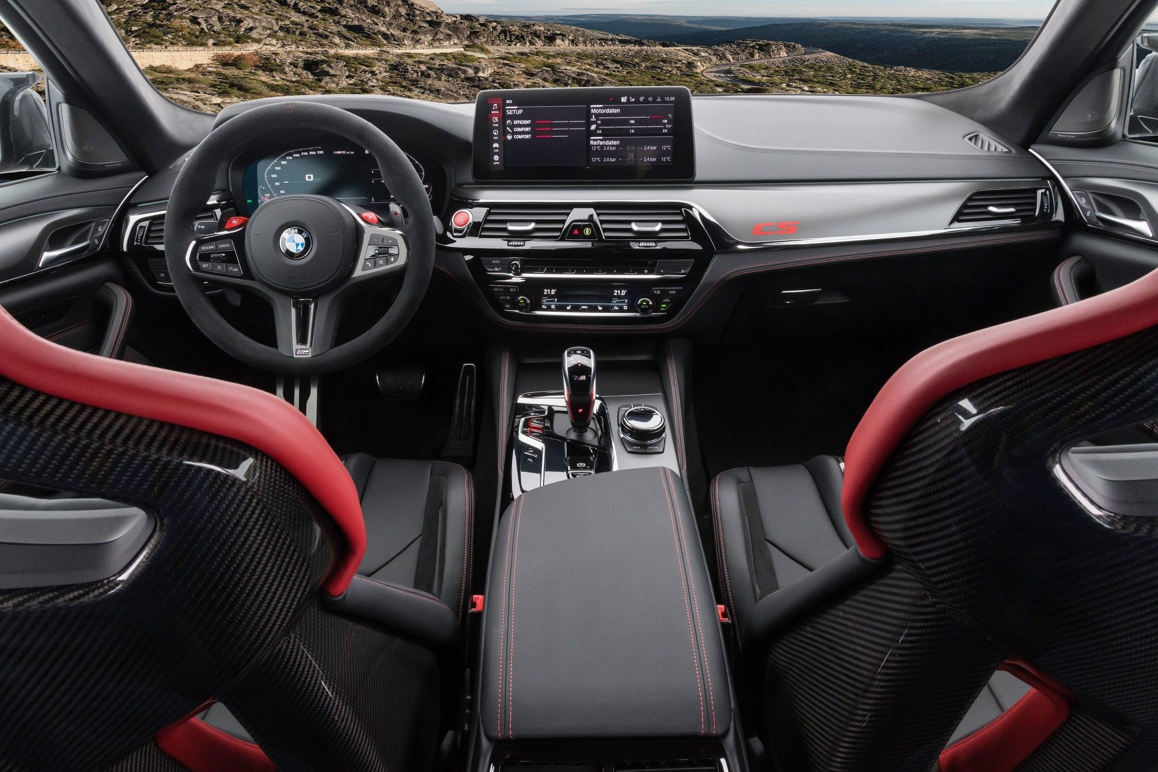 Wallpaper #WECCL5MBJhL2WPbav70950 A Detailed Look at the Interior of the 2022 BMW M5 Cs