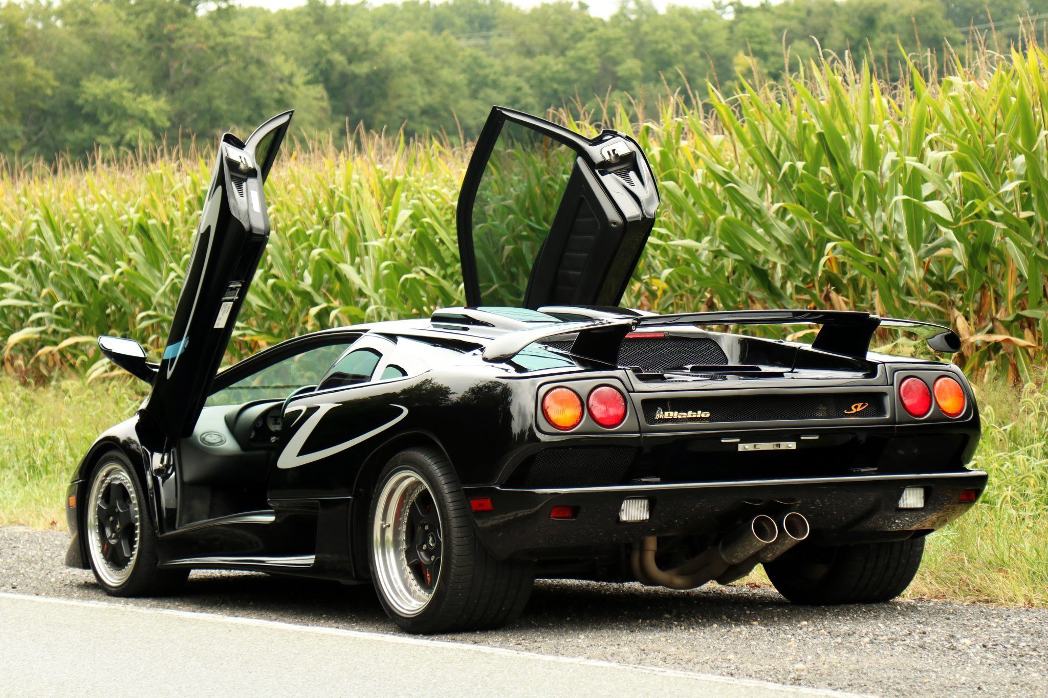 Wallpaper #JRlTFo8BtGB6xQ78zm2S28 These 90s European Sports Car Designs Only Got Better with Age