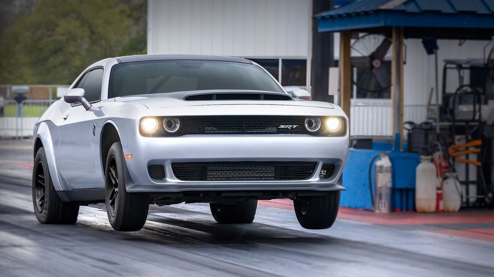 Wallpaper #7QMuYpMBpyOg8YnER9FE281 2018 Demon vs 2023 Demon 170 How the Dodge Muscle Cars Differ
