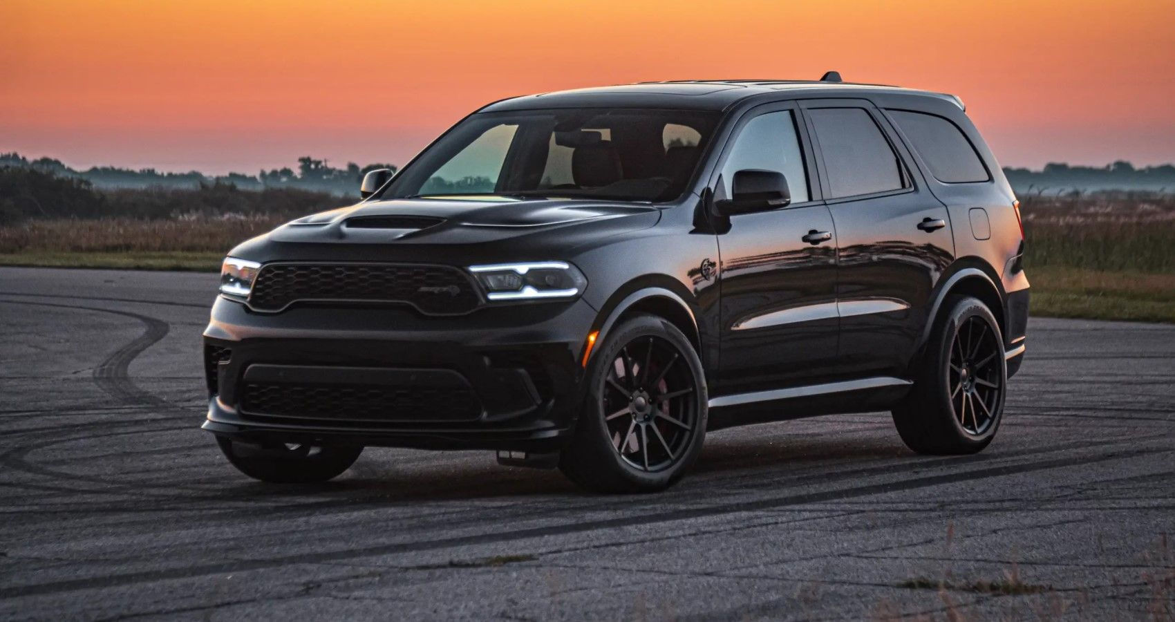Wallpaper #omeU8JIBSpphPi3-CGf2215 The Fastest SUV Showdown See Hennessey Pit Its Dodge Durango Against