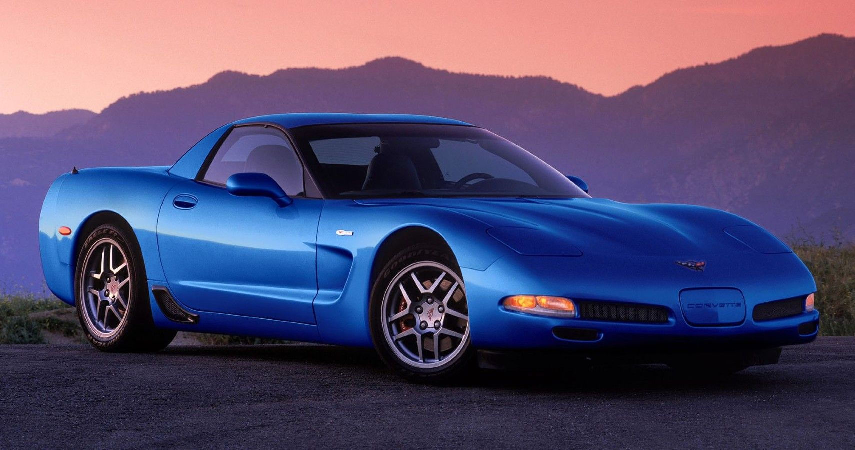 Wallpaper #52cXBZMBSpphPi3-zrrm110 The Chevrolet C5 Corvette Z06 is the Perfect Sports Car for Gearheads