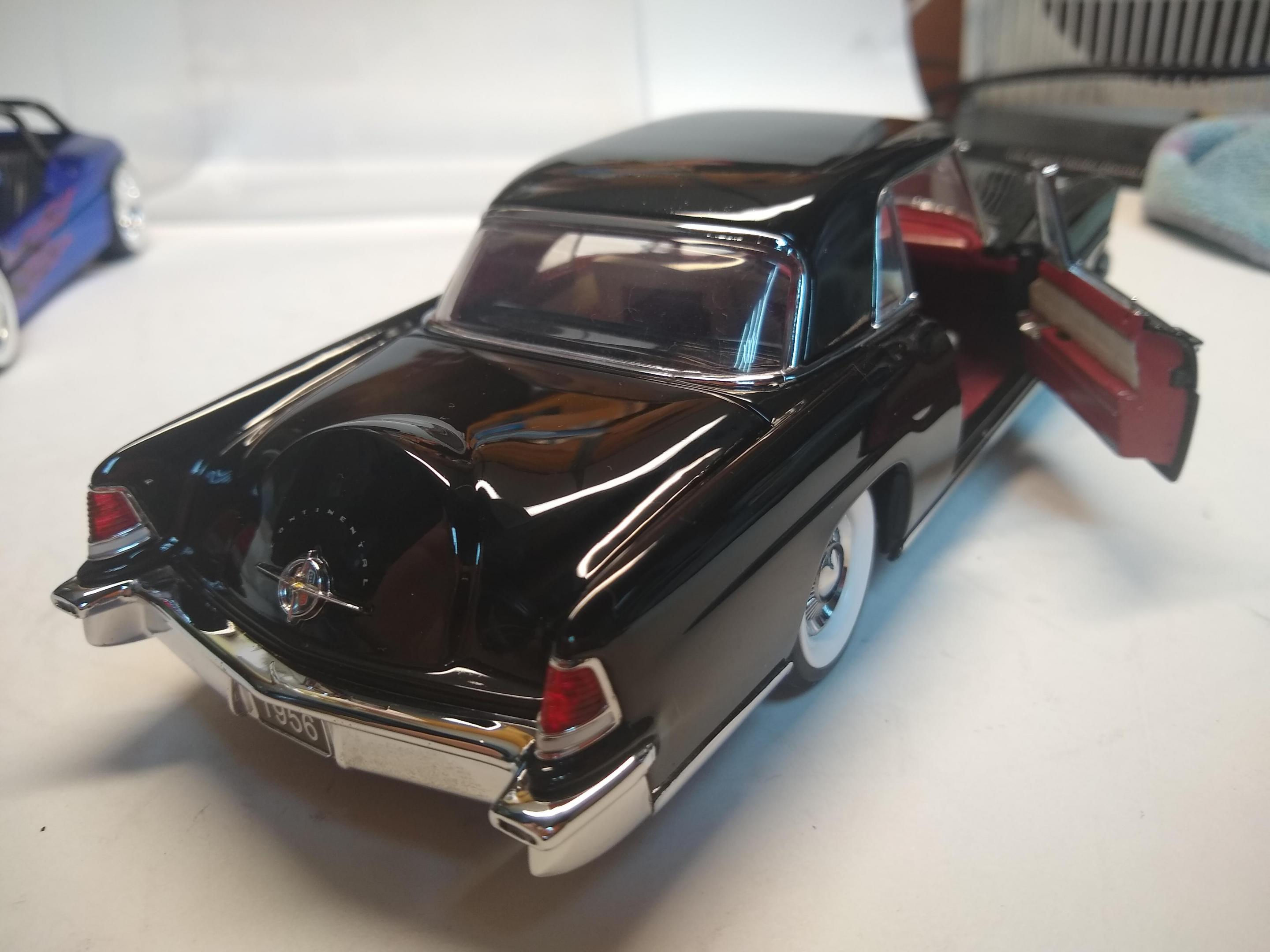 Wallpaper #e1729 Rare 118 Dealer Edition Lincoln Nautilus Blue Diecast Car Model