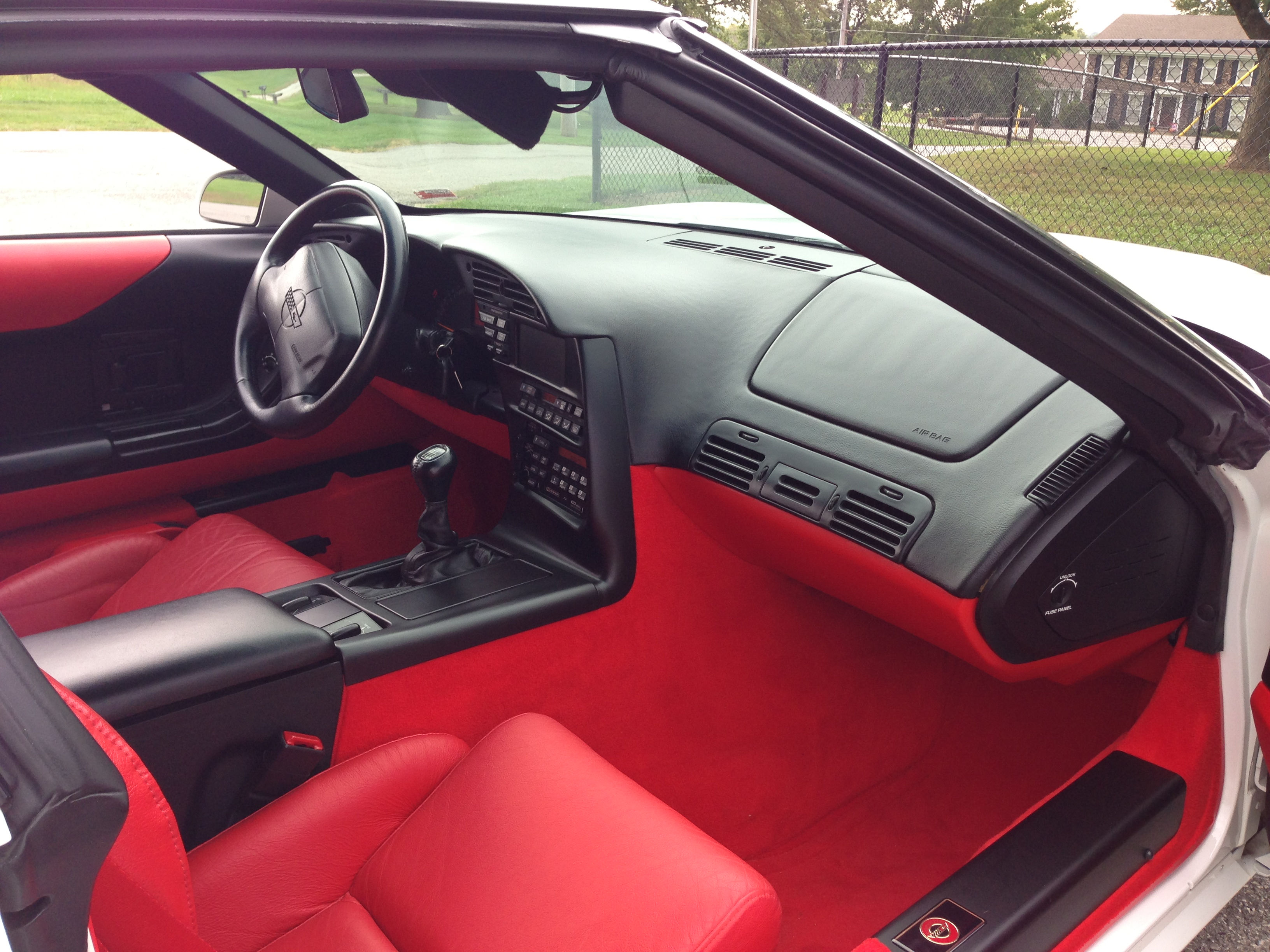 Wallpaper #ChGrM5MBXrlMTfB5ikt7172 Fs 1996 Corvette Coupe Artic White with Red Black Interior 6 Speed