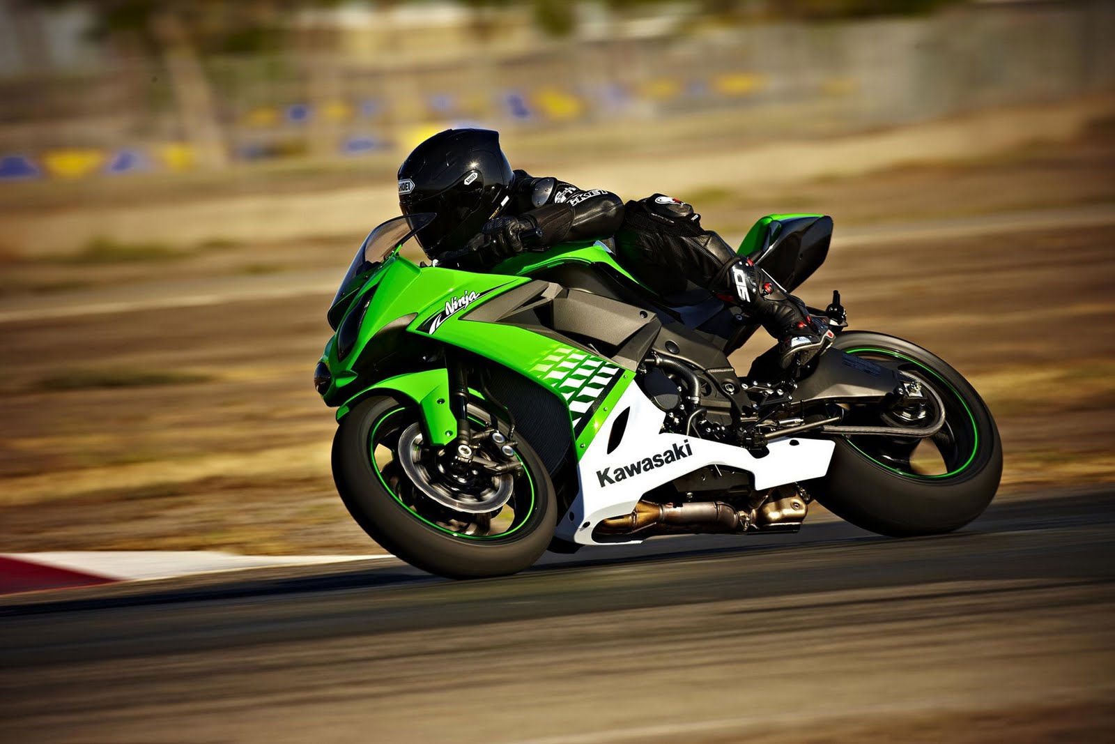 Wallpaper #3mjsFZMBSpphPi3-wAnL80 Kawasaki Wallpapers