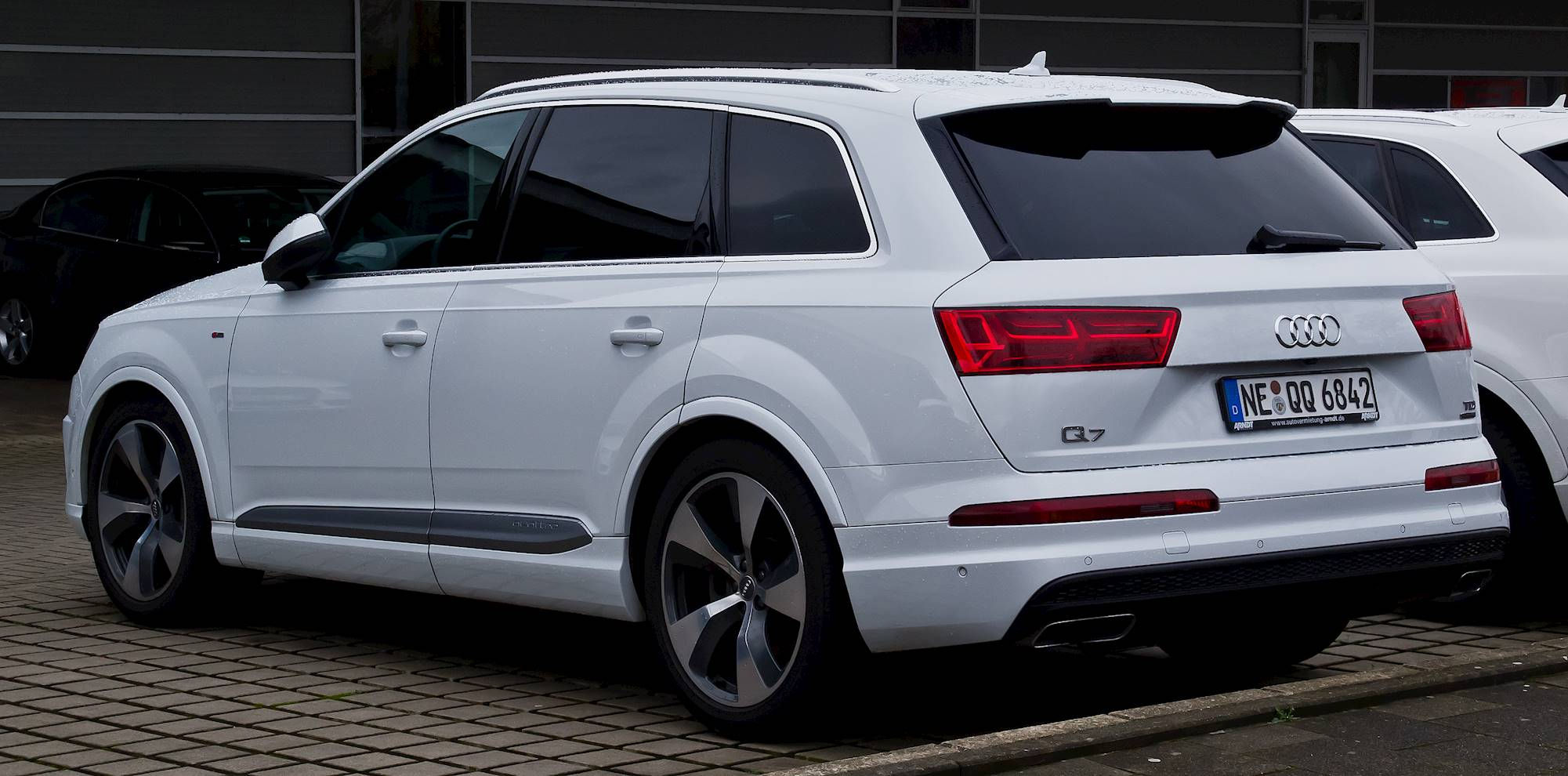 Wallpaper #RWcH7JIBSpphPi3-3lBs22 Audi Q7 42 Fsi Quattro S Line