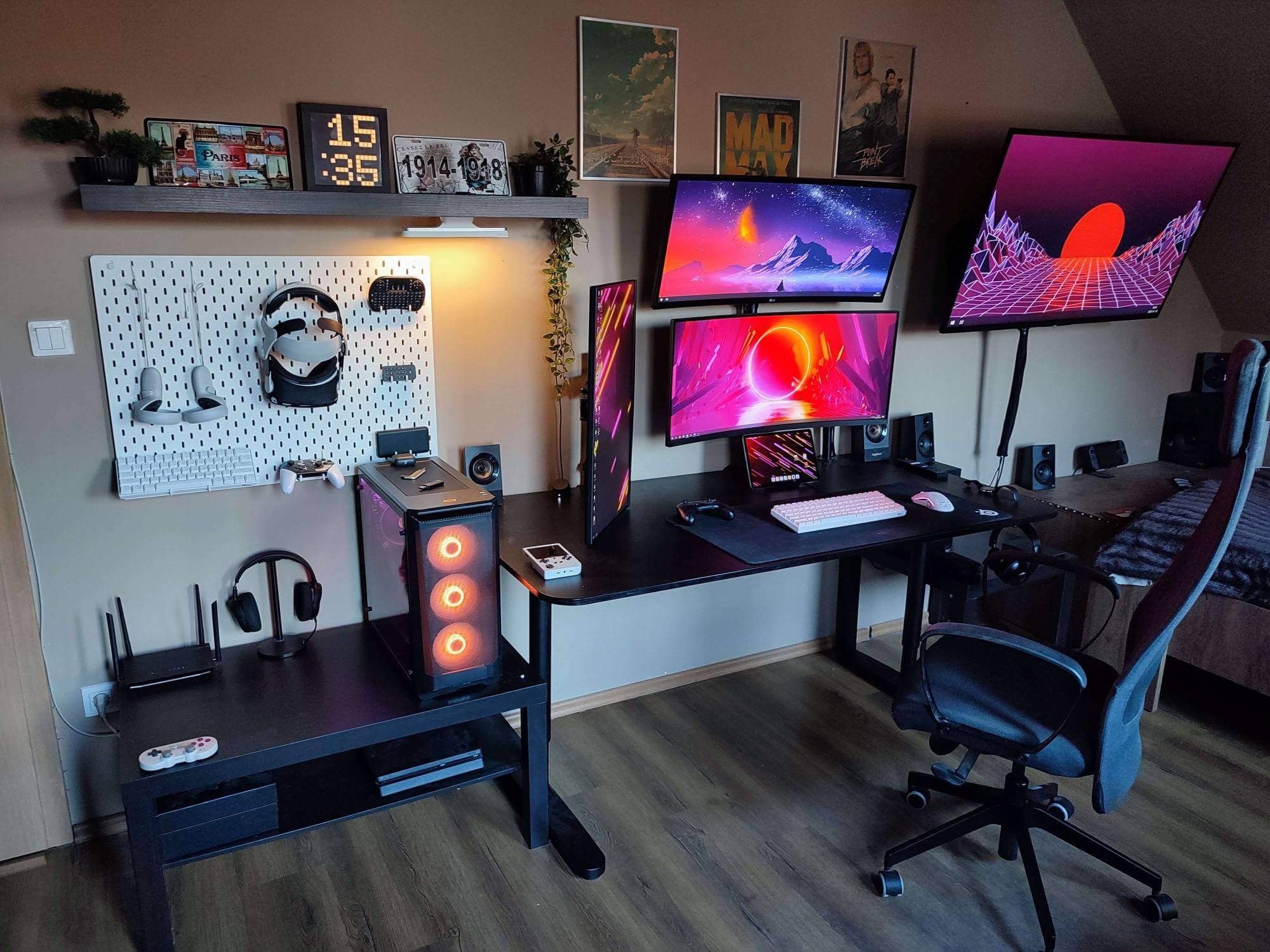 Wallpaper #9a764 21 Multi Monitor Computer Desk Setup Ideas for Tech Lovers